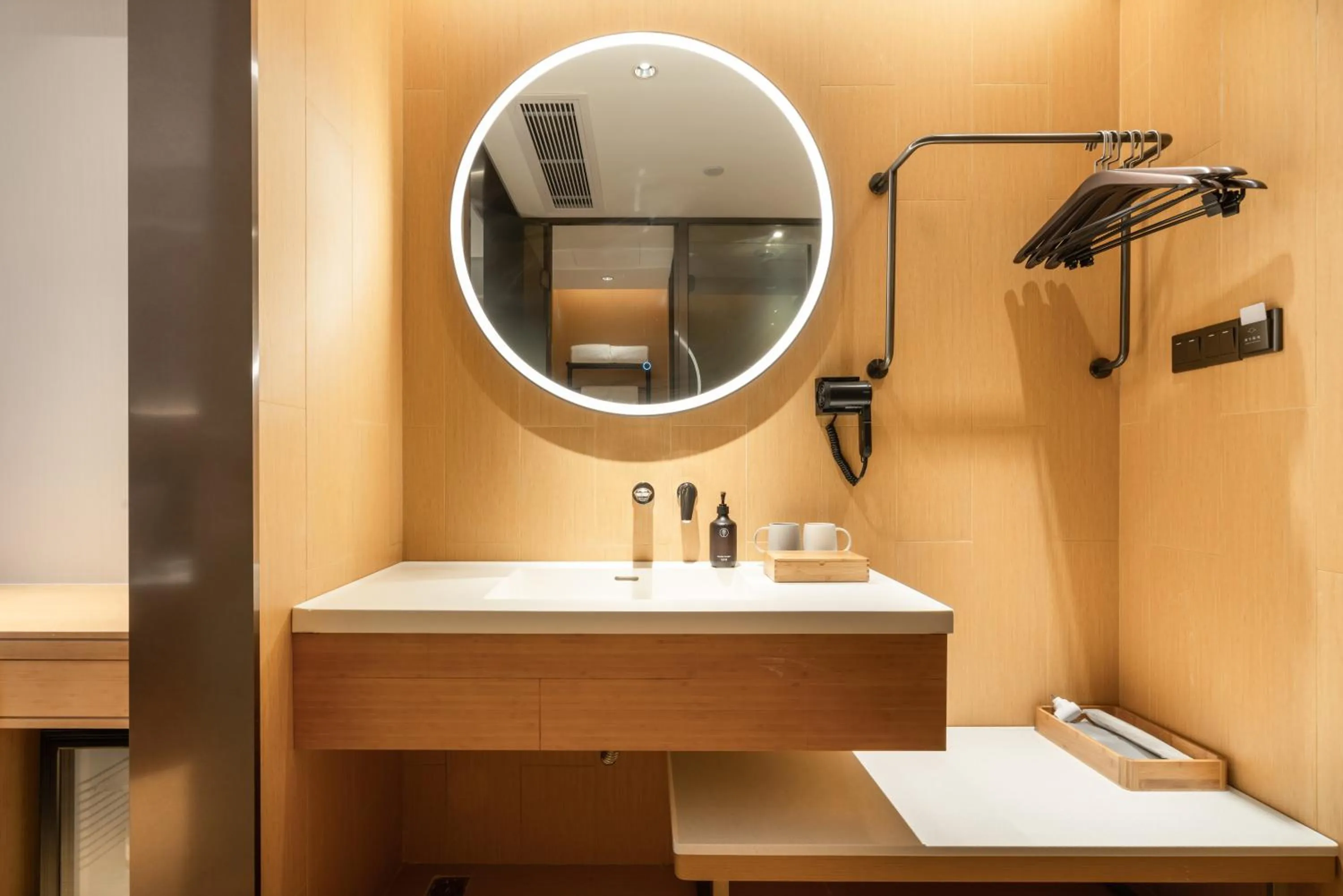 Photo of the whole room in JI Hotel Guangzhou Tower