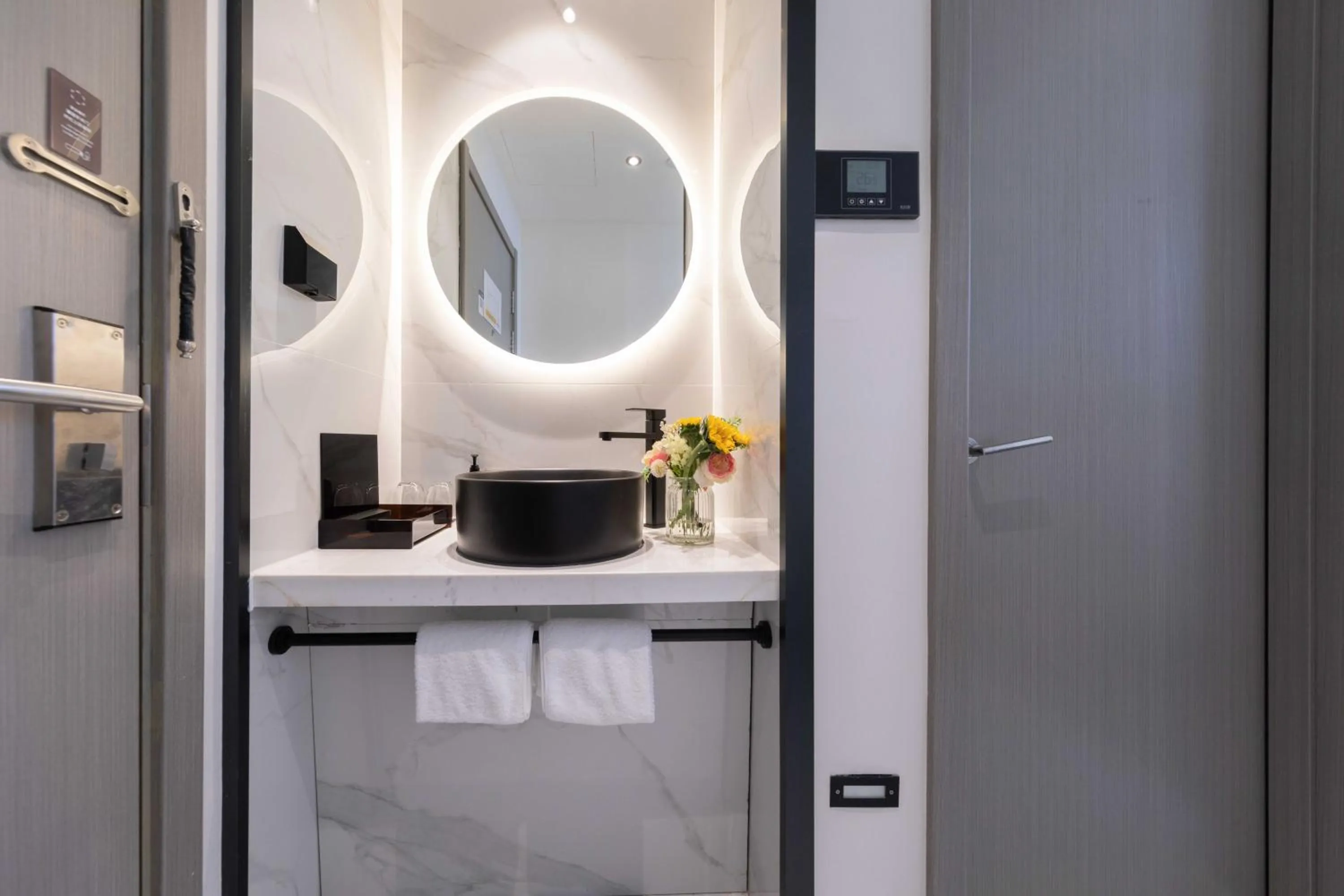 Bathroom in Orange Crystal Hotel Shenzhen Baoan Airport Bihaiwan