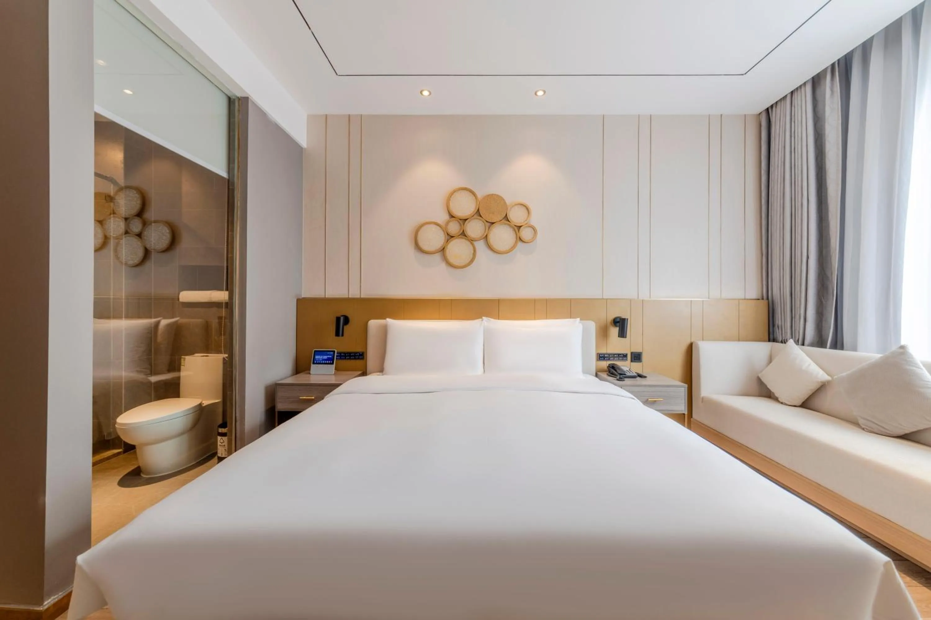 Bed in Orange Crystal Hotel Shenzhen Baoan Airport Bihaiwan