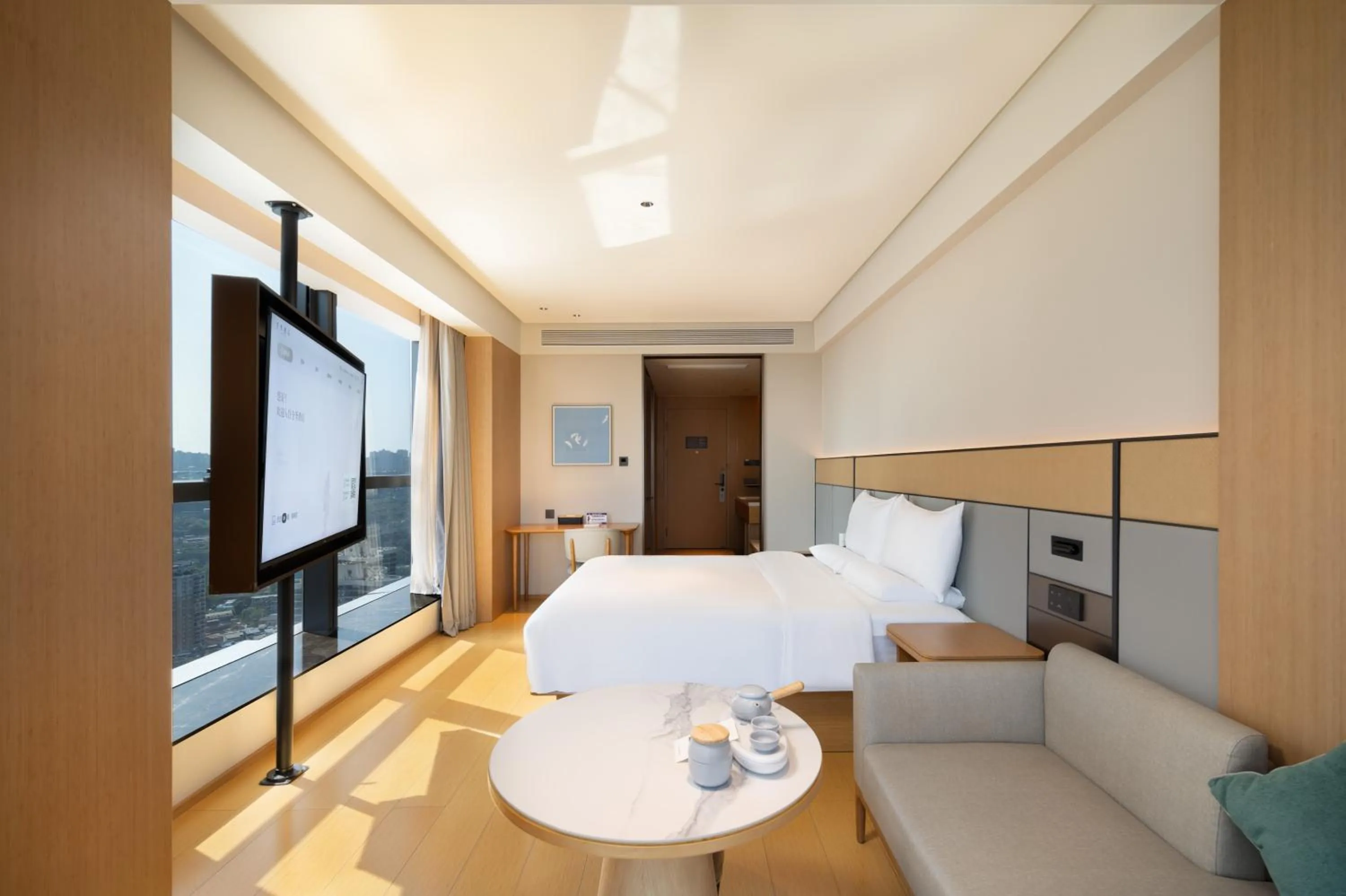 Photo of the whole room, Bed in JI Hotel Chongqing Shapingba Station Three Gorges Square Pedestrian Street