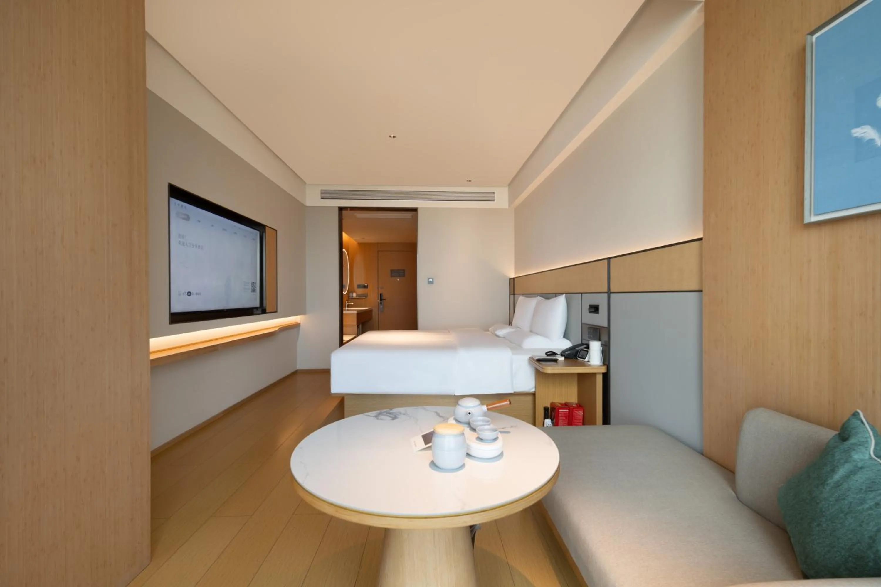 Photo of the whole room in JI Hotel Chongqing Shapingba Station Three Gorges Square Pedestrian Street