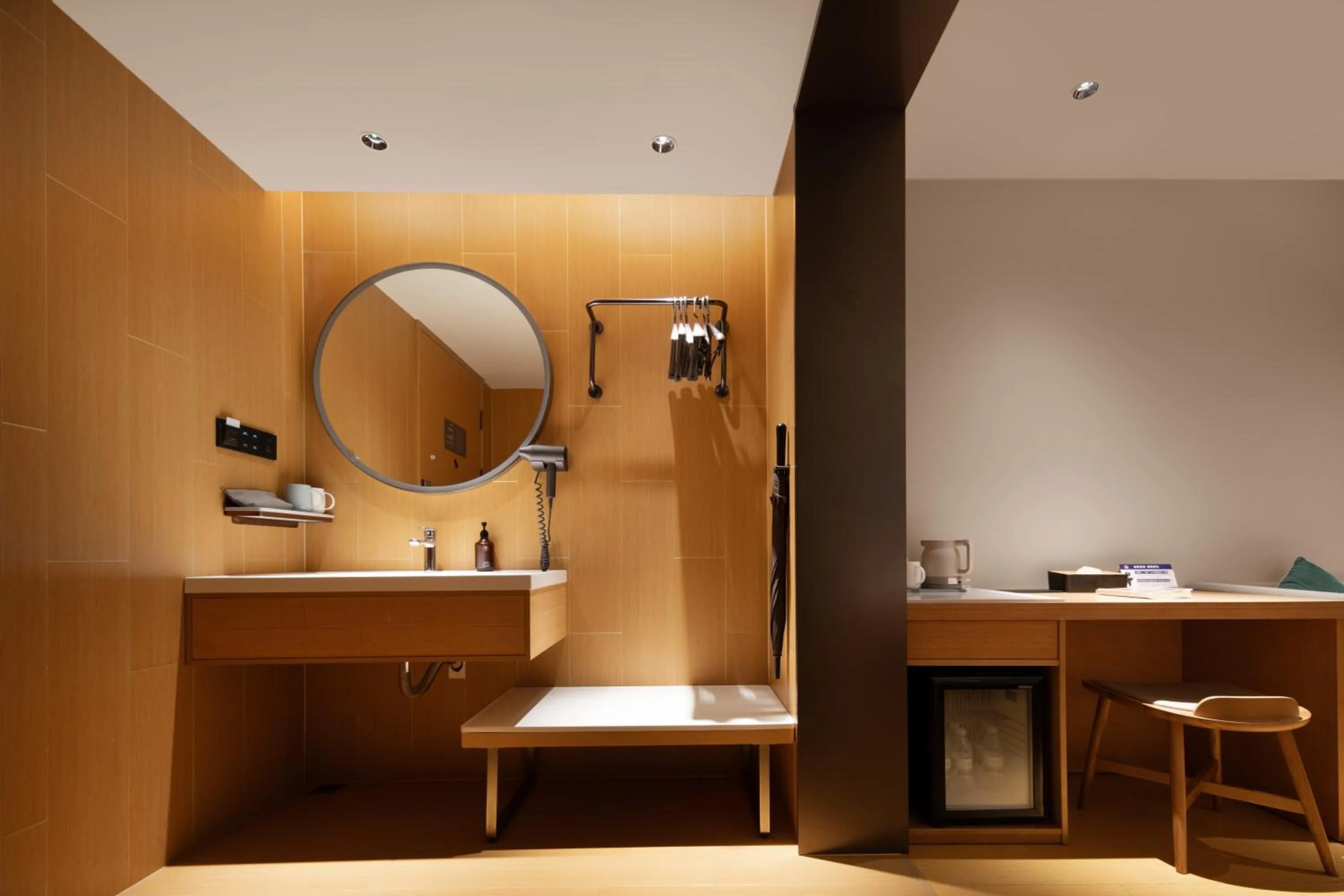 Photo of the whole room in JI Hotel Chongqing Shapingba Station Three Gorges Square Pedestrian Street