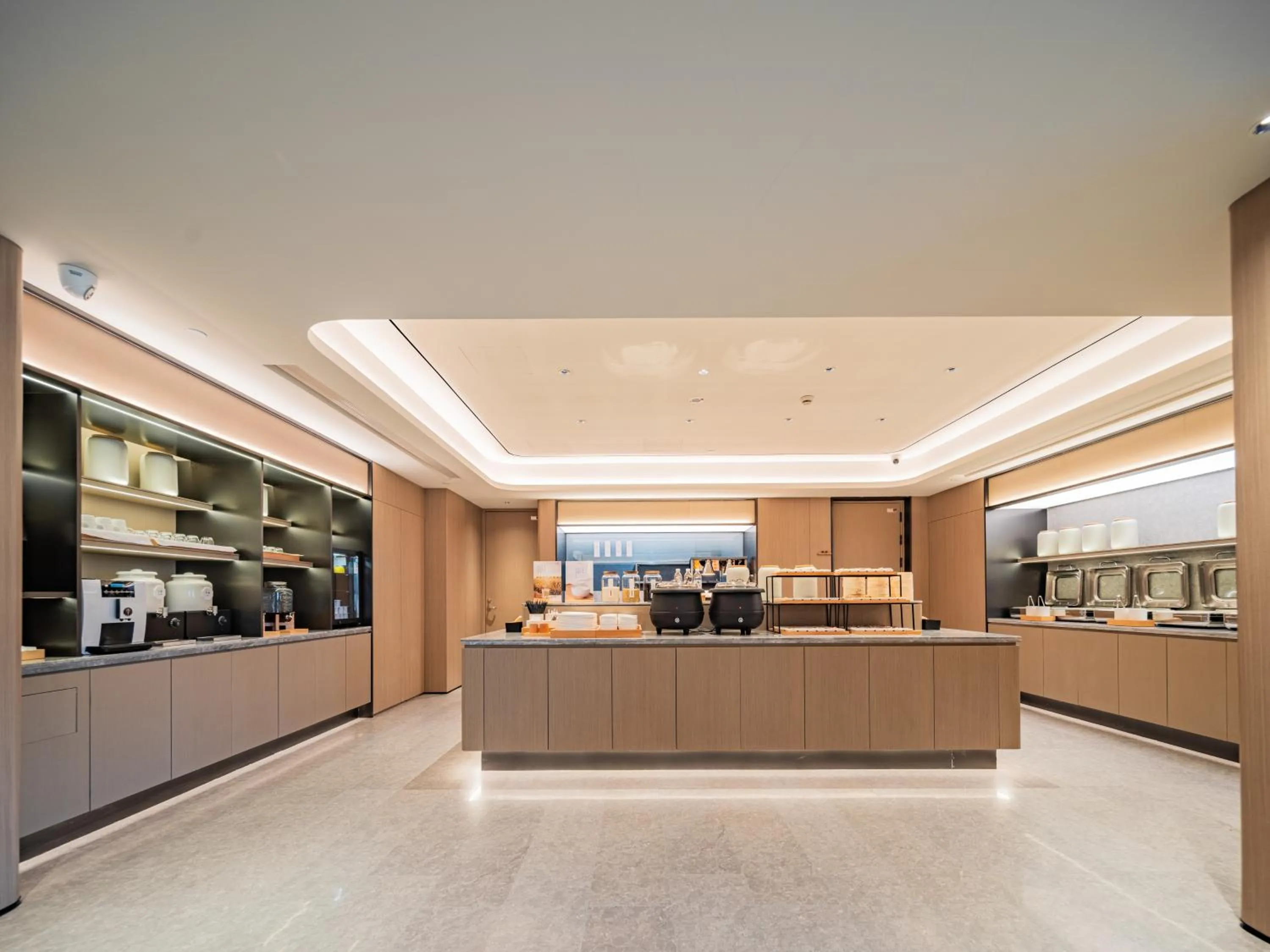 Restaurant/places to eat in JI Hotel Chengdu South Railway Station West Road