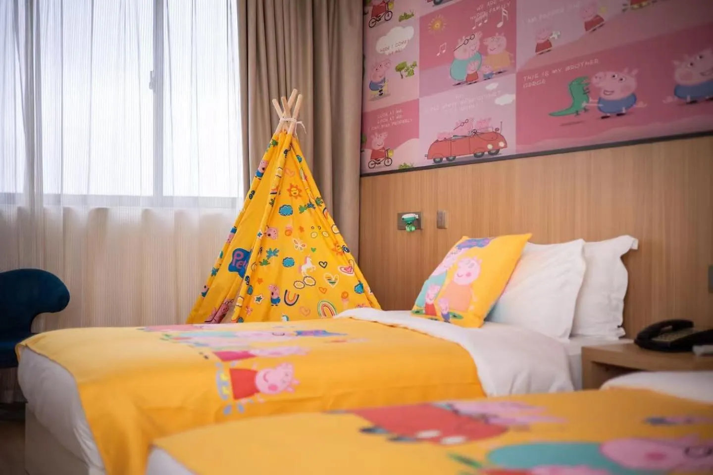 Bed in Starway Hotel Shanghai International Tourism Resort Xiupu Road