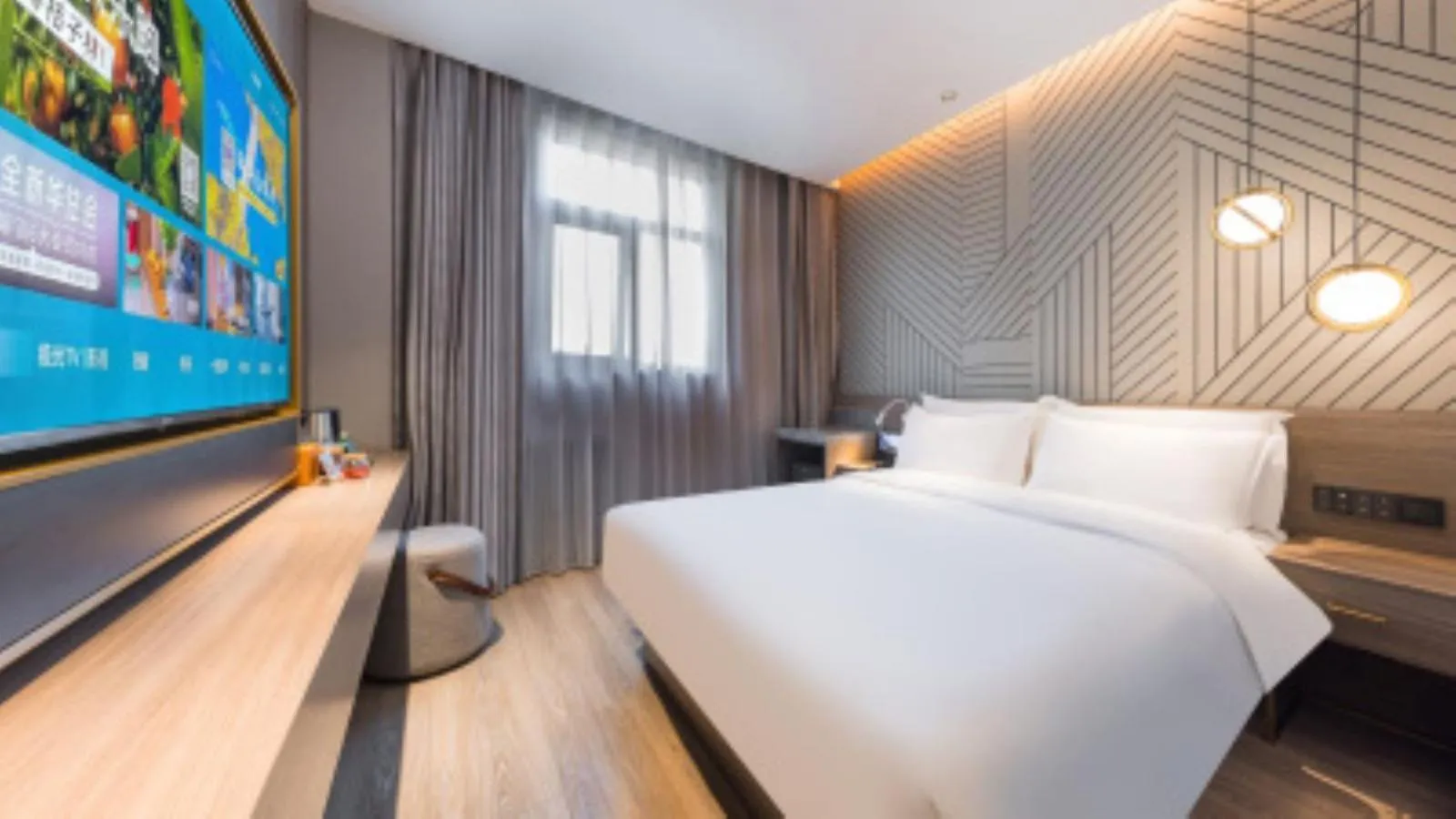 Photo of the whole room, Bed in Orange Beijing Lama Temple Hepingli North Street Subway Station Hotel