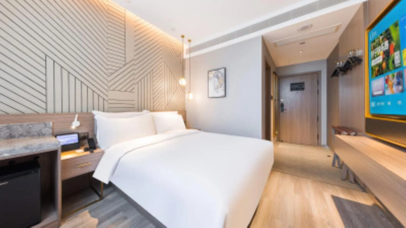 Photo of the whole room, Bed in Orange Beijing Lama Temple Hepingli North Street Subway Station Hotel