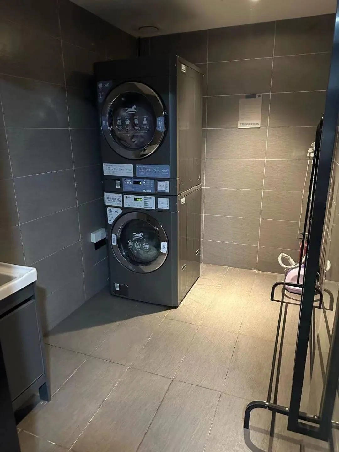 washing machine in Hanting Hotel Guangzhou Feixiang Park Subway Station