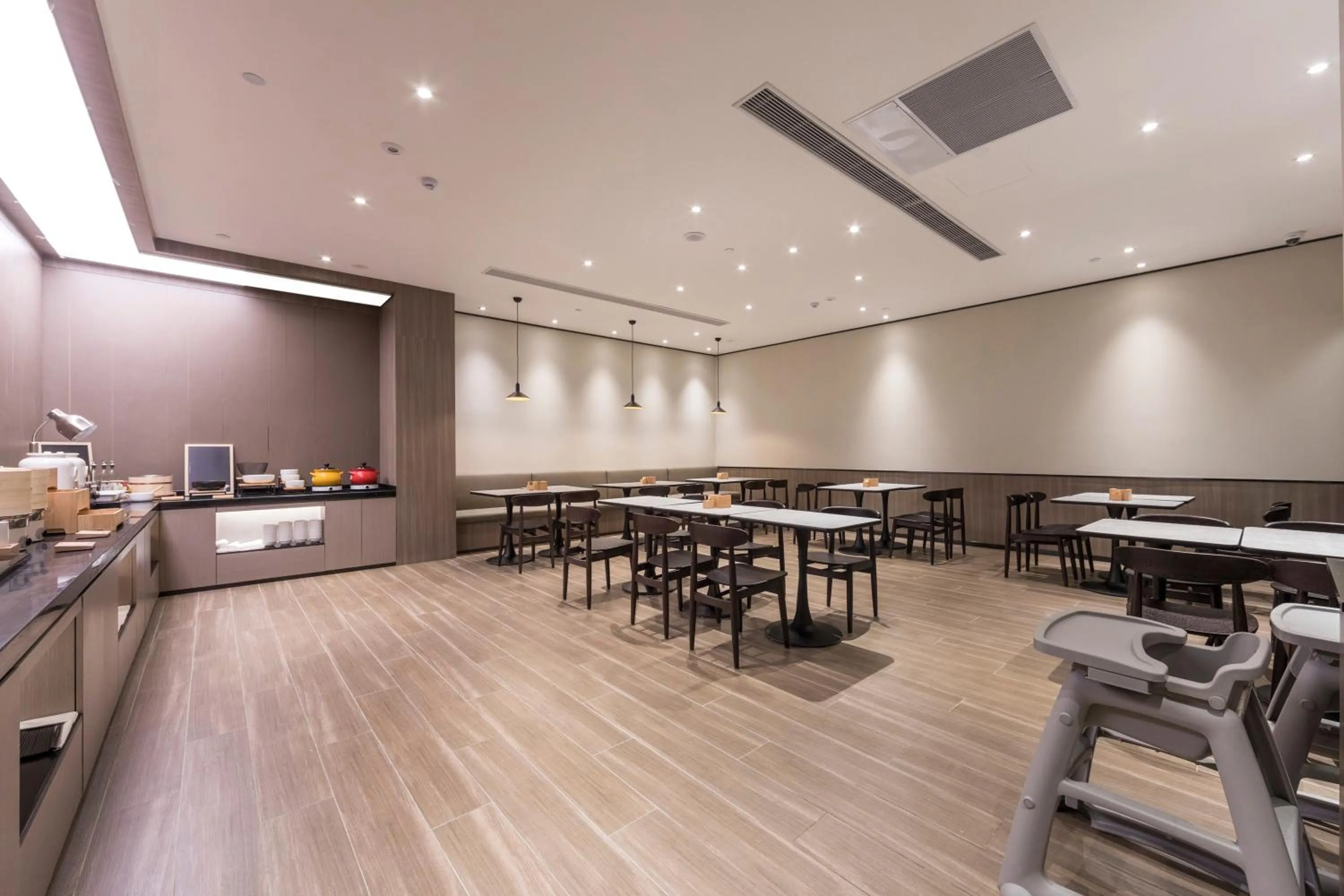 Restaurant/places to eat in Hanting Hotel Shanghai South Station East China University of Science and Technology