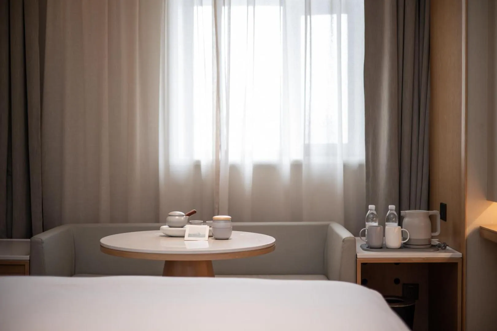 Bed in JI Hotel Shanghai Xinzhuang Qixin Road Qixin Road