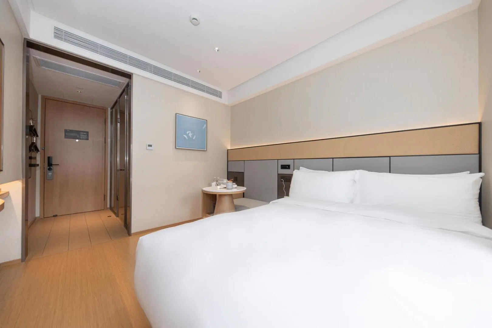 Bed in JI Hotel Shanghai Xinzhuang Qixin Road Qixin Road