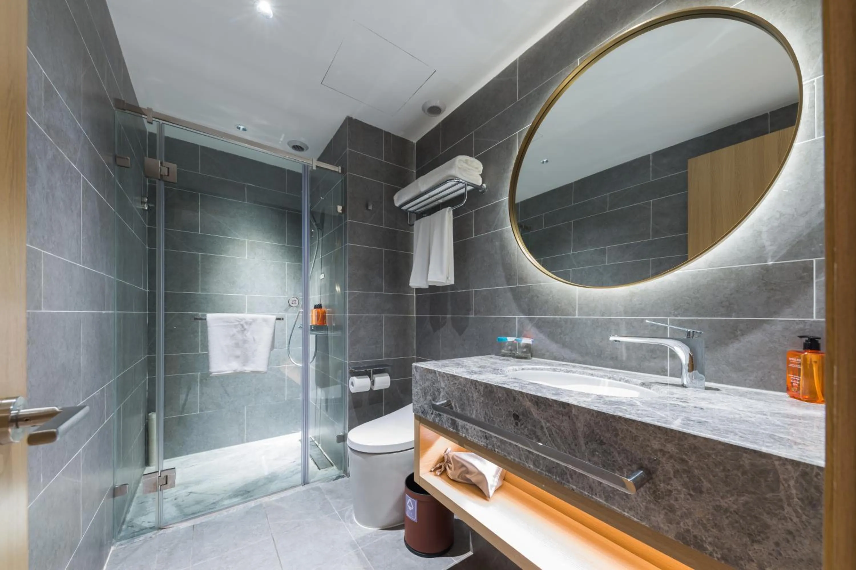 Bathroom in Orange Hotel Shanghai World Expo Center