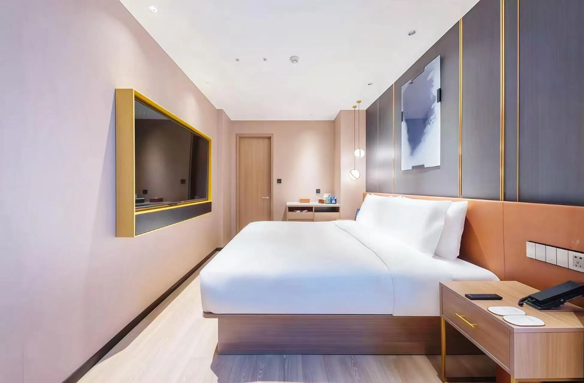 Bed in Orange Hotel Shanghai World Expo Center