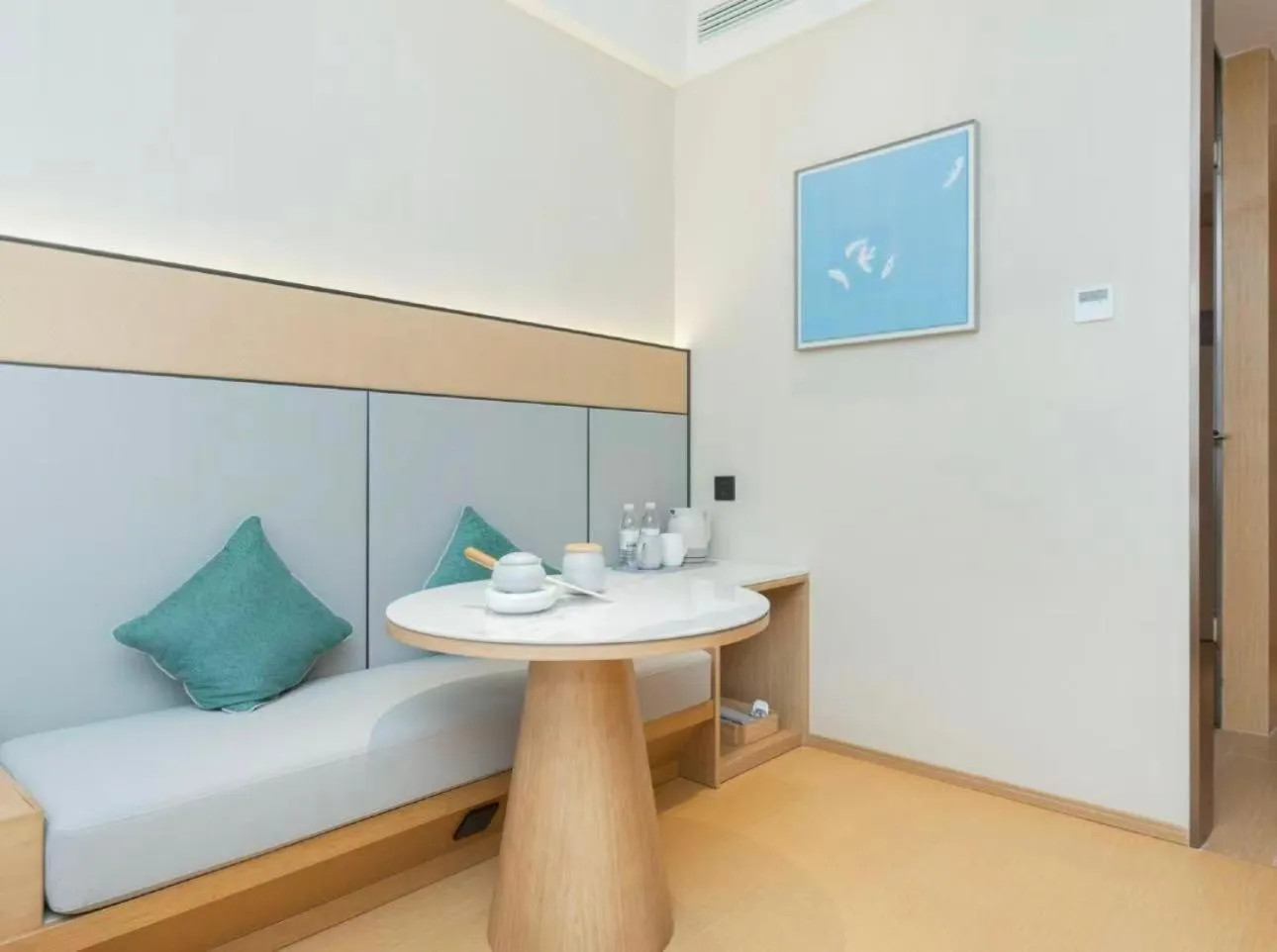 Seating area, Bed in JI Hotel Shanghai Dianshanhu Avenue Metro Station