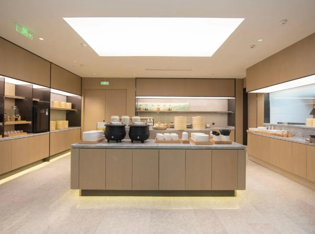 Restaurant/places to eat in JI Hotel Shanghai Dianshanhu Avenue Metro Station