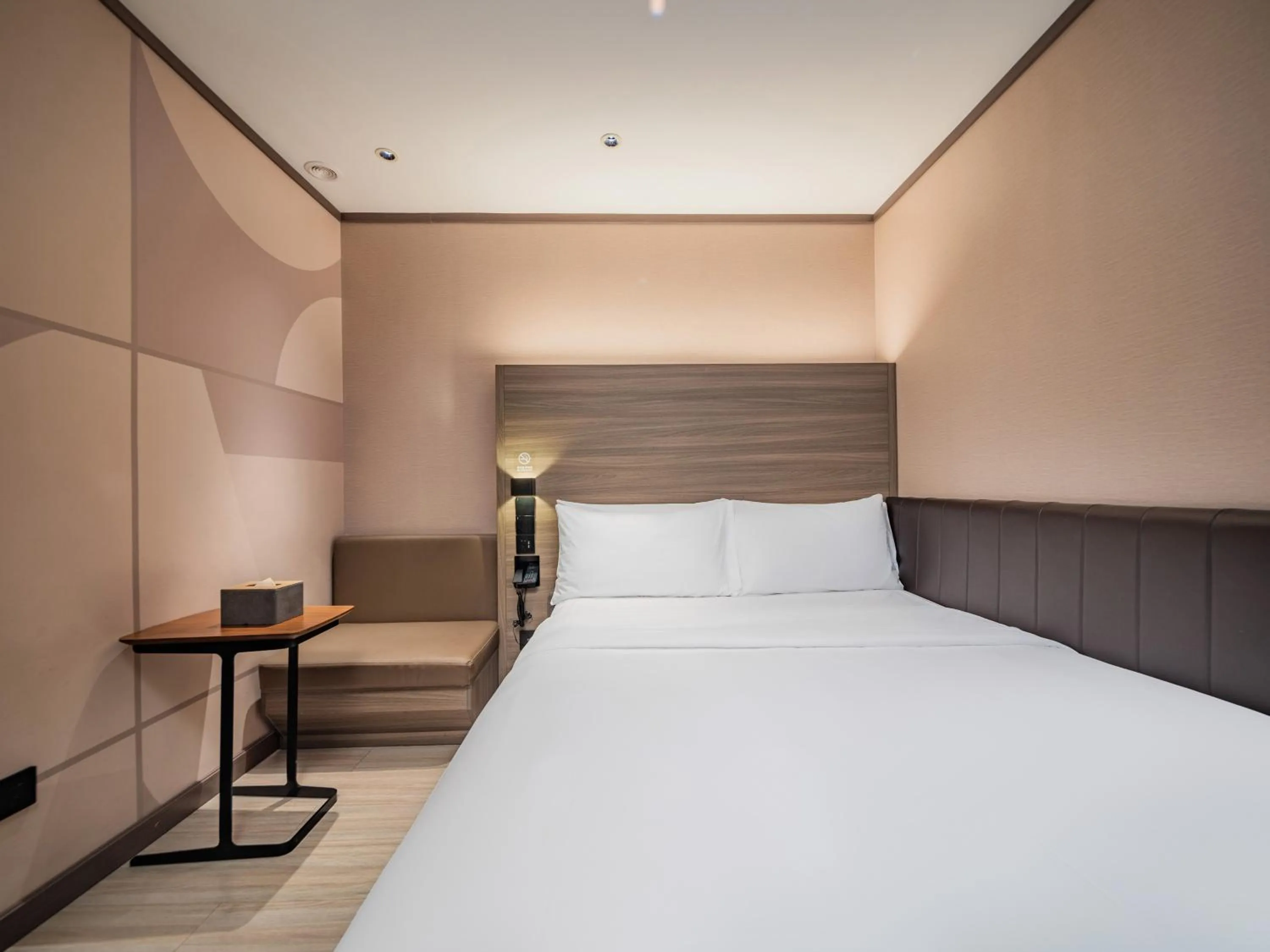 Bed in Hanting Hotel Chengdu Tianfu Square Subway Station