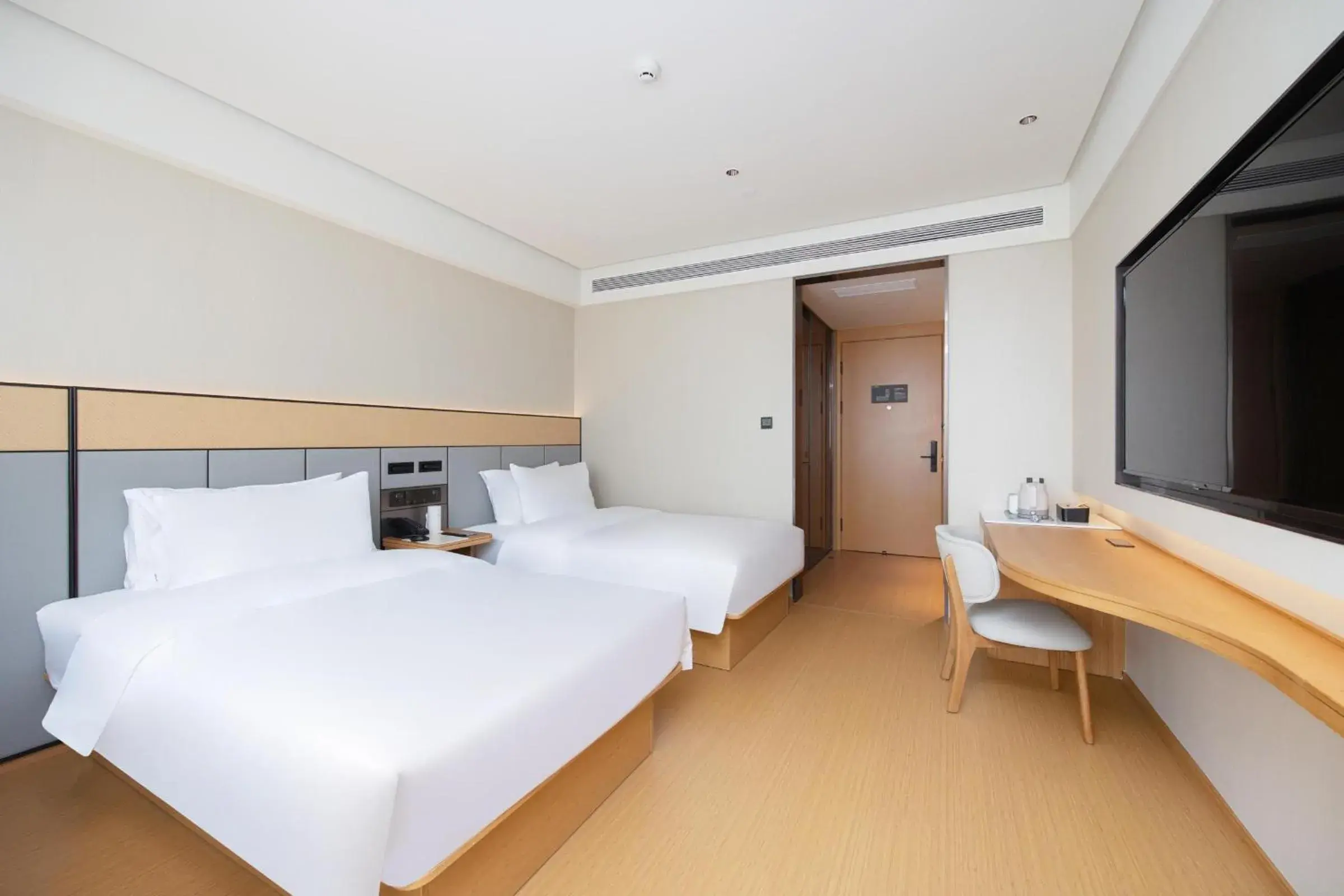 Twin Room in JI Hotel Shenzhen Huaqiang North Huaqiang Road Subway Station Twin Room in JI Hotel Shenzhen Huaqiang North Huaqiang Road Subway Station