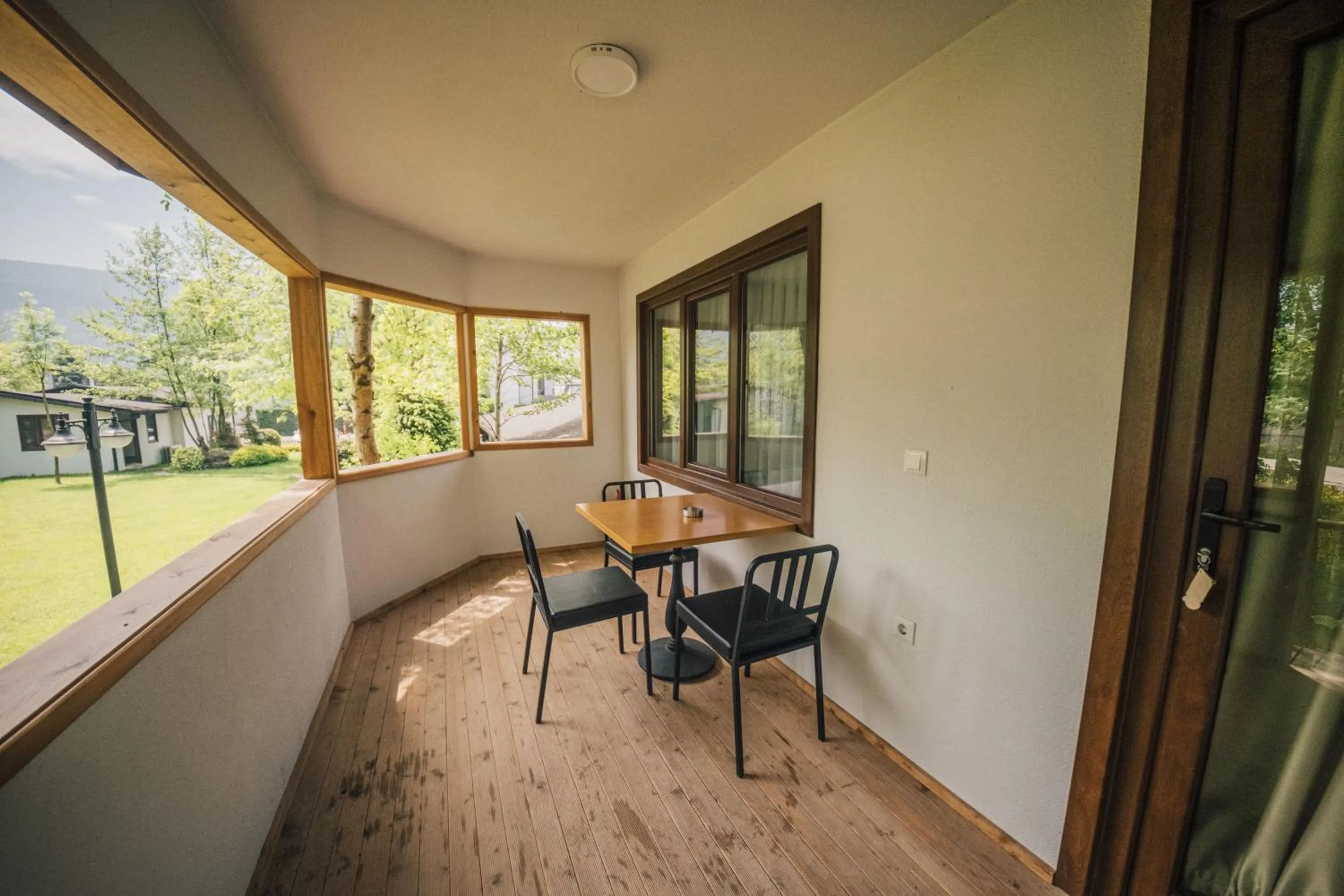 Property building in Sapanca Cayir Cimen Otel