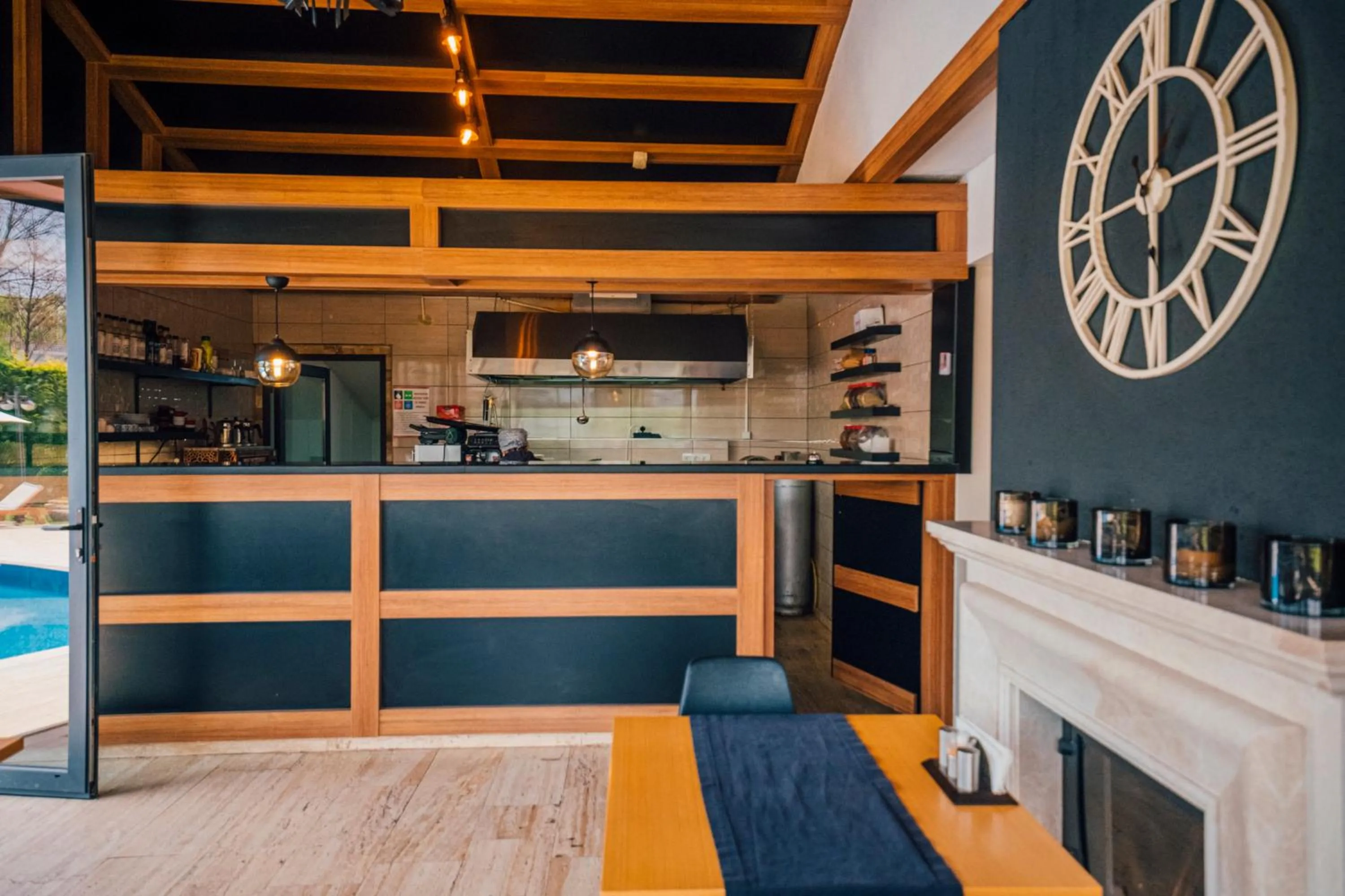 Restaurant/places to eat in Sapanca Cayir Cimen Otel