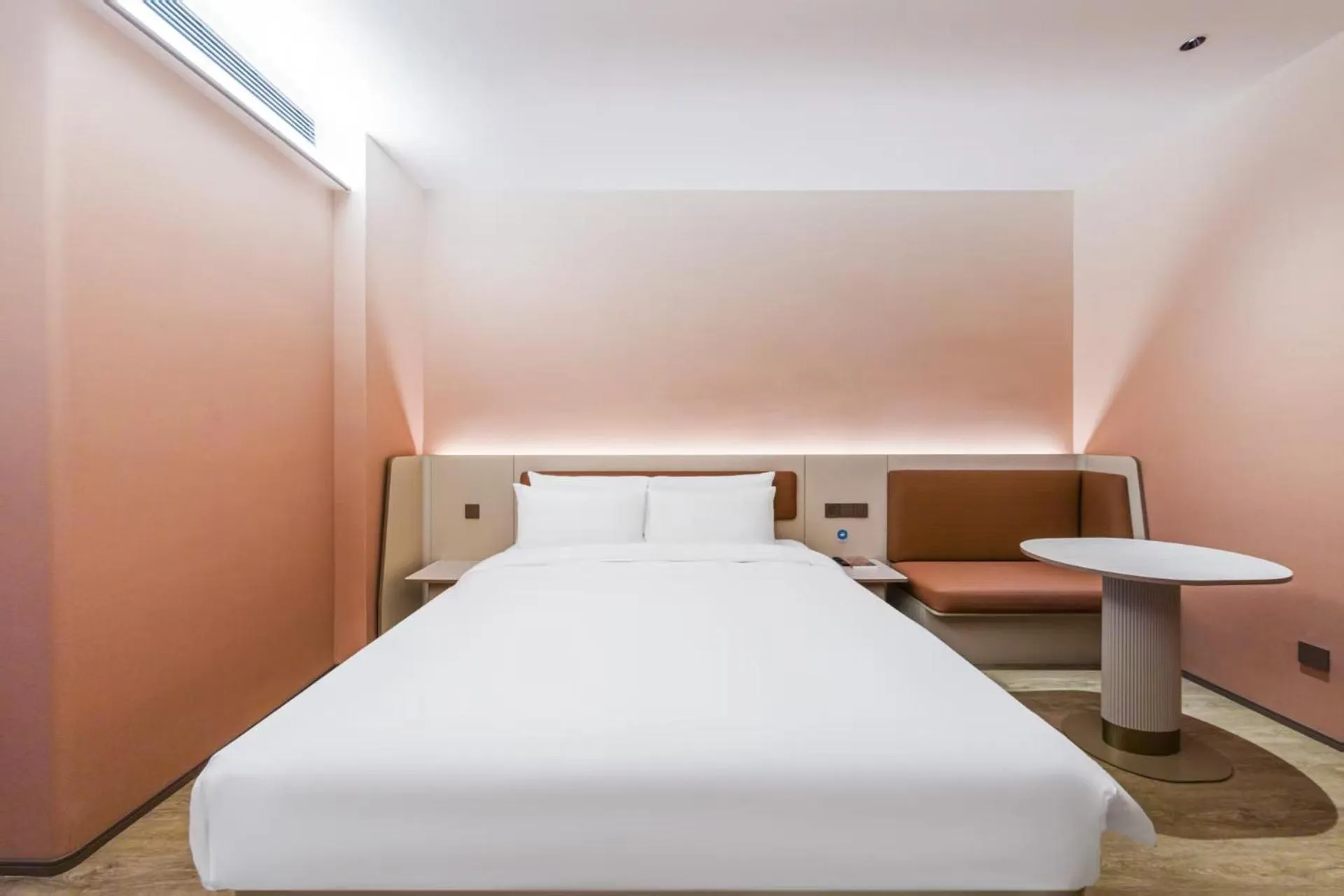 Bed in Hanting Hotel Shanghai Pudong Airport Shixin Road