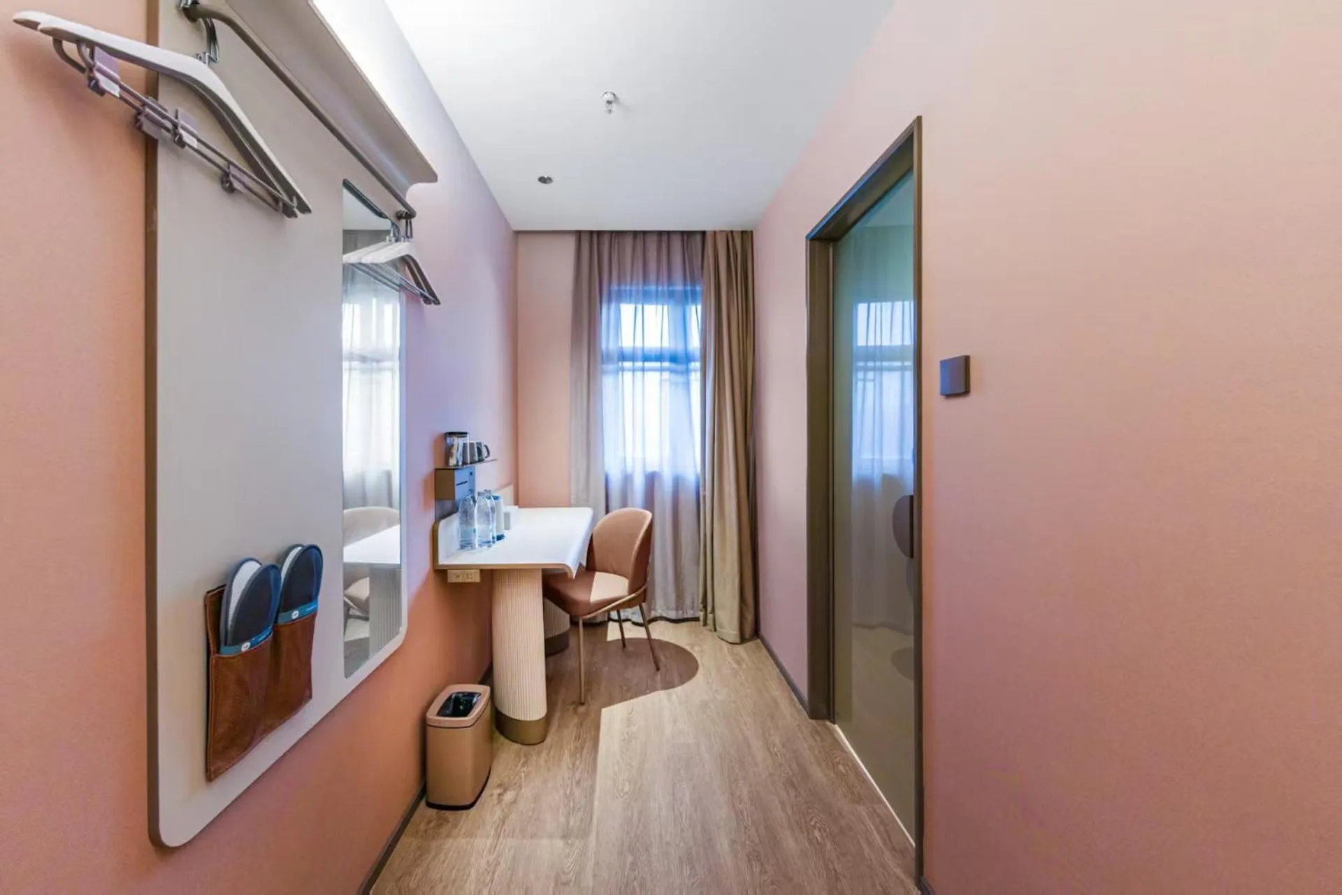 Seating area in Hanting Hotel Shanghai Pudong Airport Shixin Road