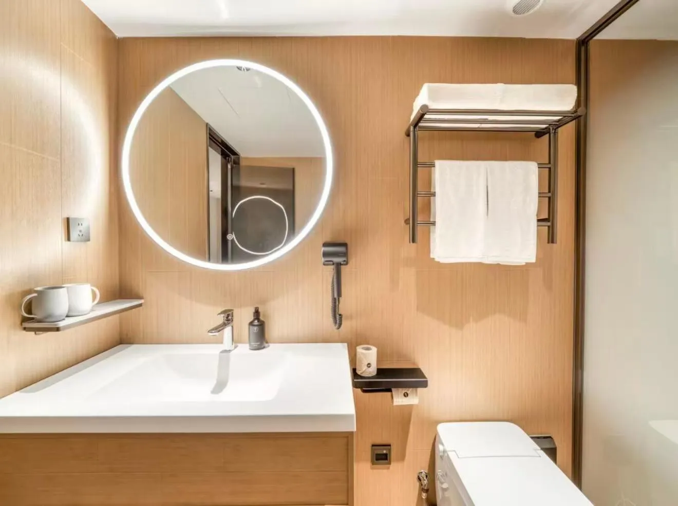 towels in JI Hotel Shanghai Pudong Airport Chuansha Road