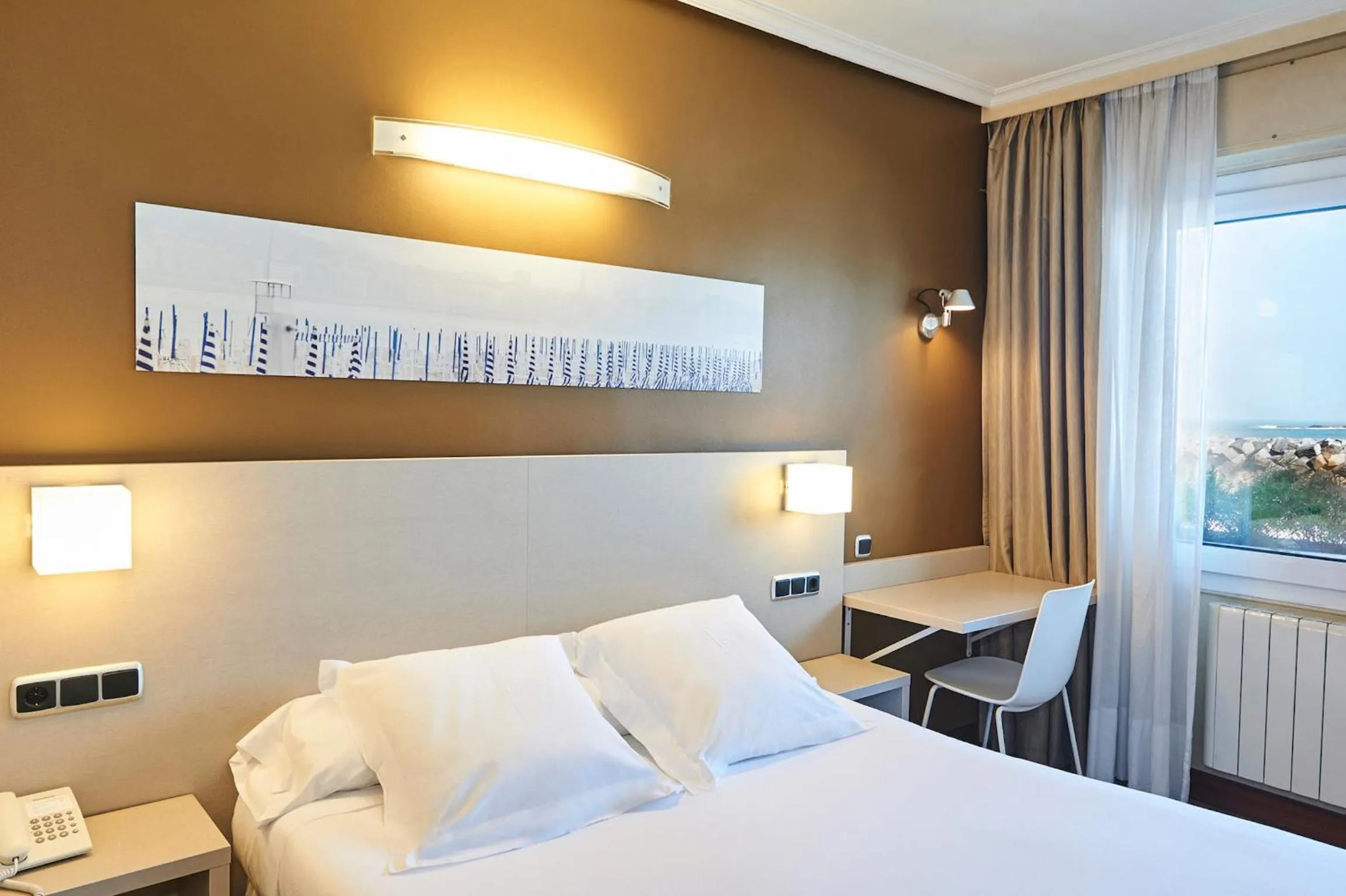 Bedroom, Bed in Hotel Parma