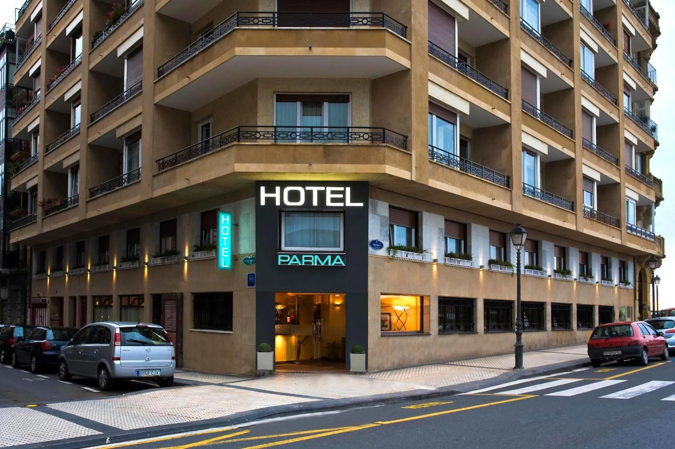 Facade/entrance in Hotel Parma