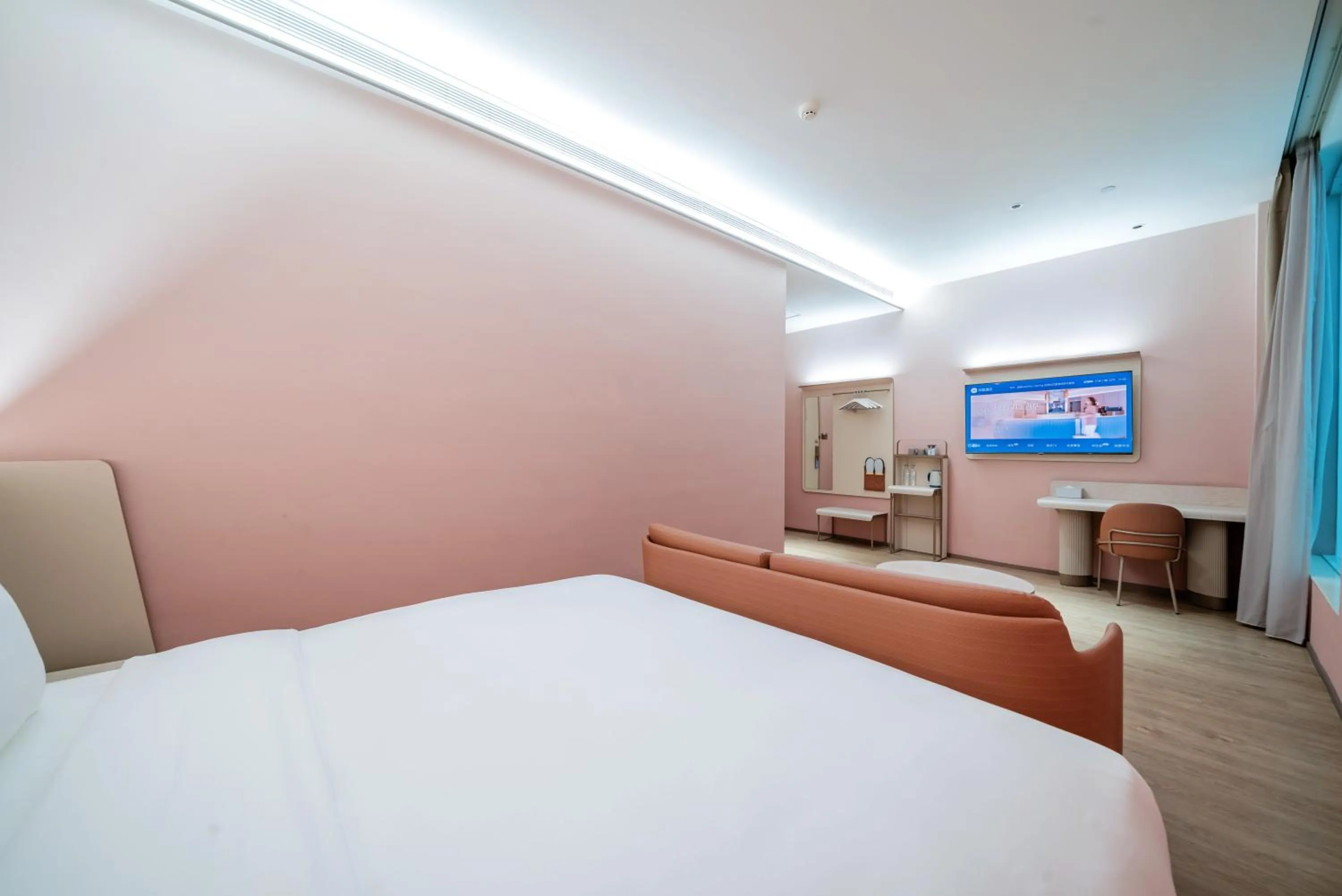 Property building, Bed in Hanting Hotel Guangzhou Nangang Subway Station