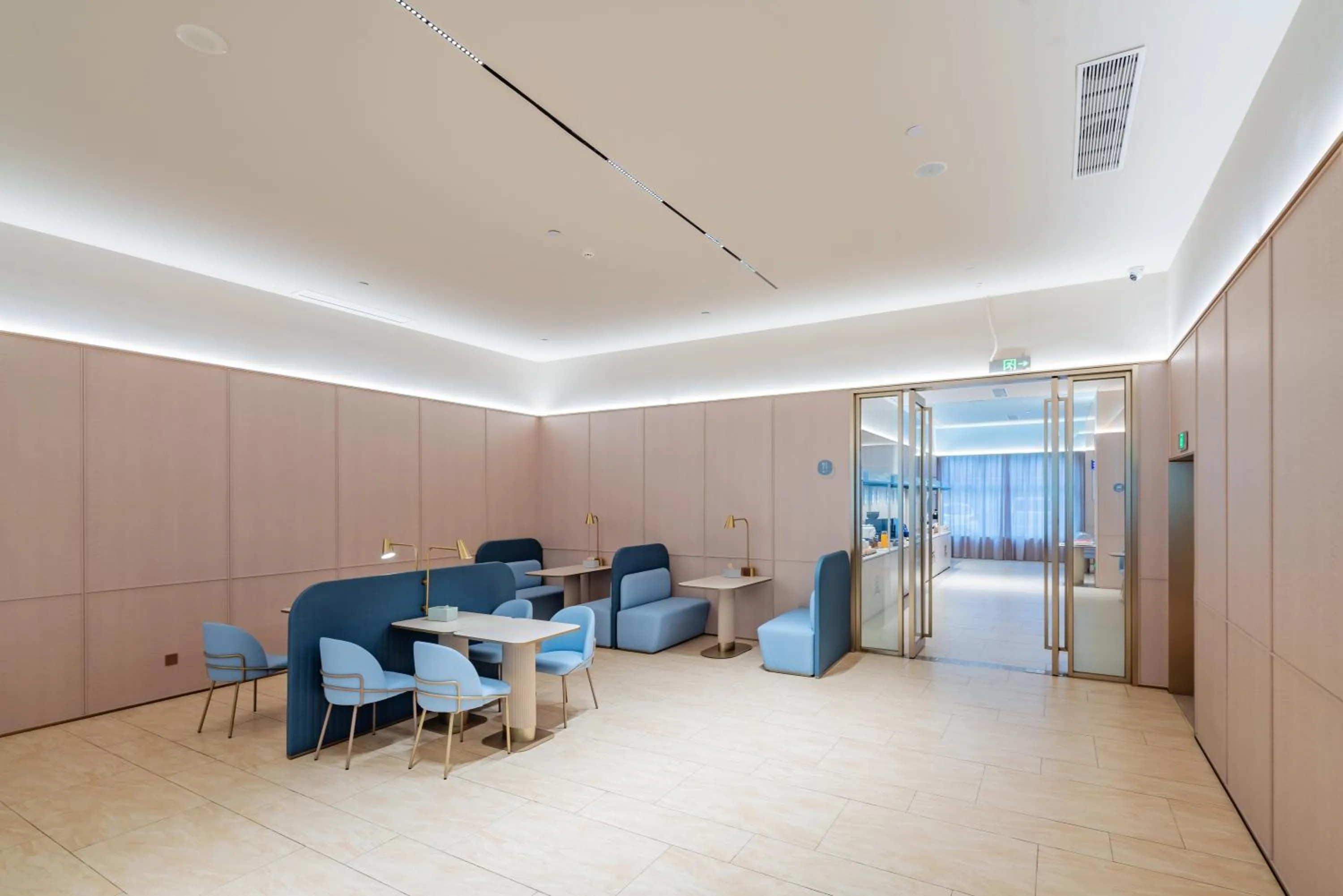 Restaurant/places to eat in Hanting Hotel Guangzhou Nangang Subway Station