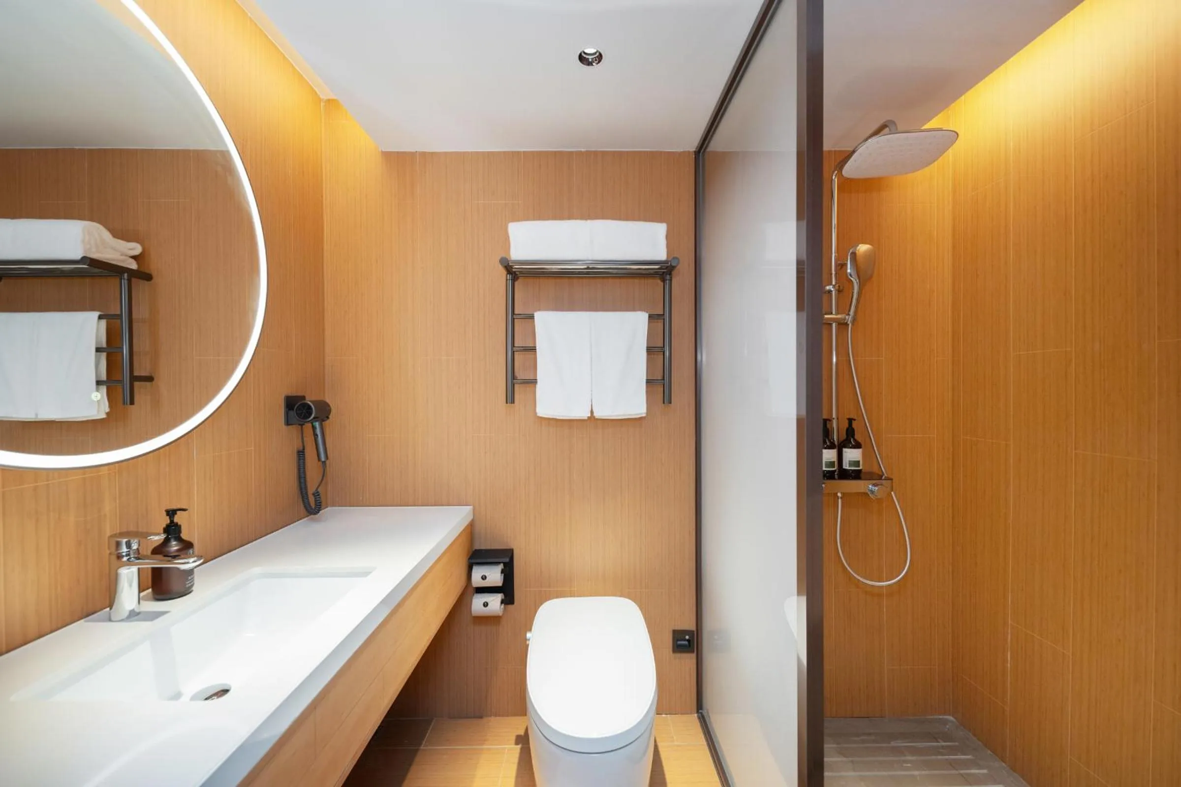 Shower in JI Hotel Guangzhou Tianhe Park Subway Station