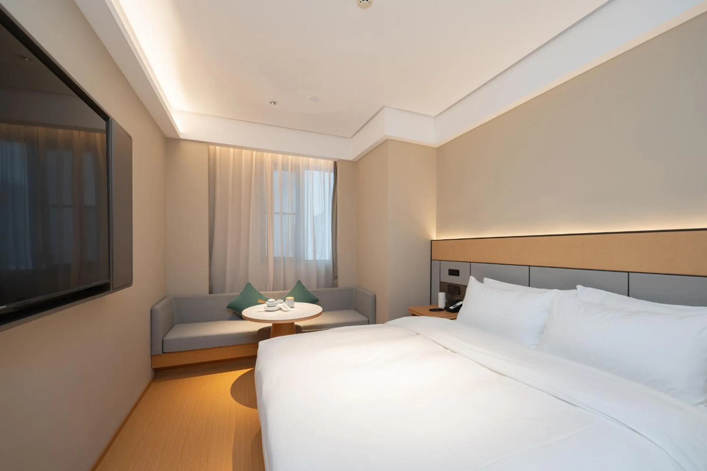 Bed in JI Hotel Guangzhou Panyu Chimelong Wanbo Center