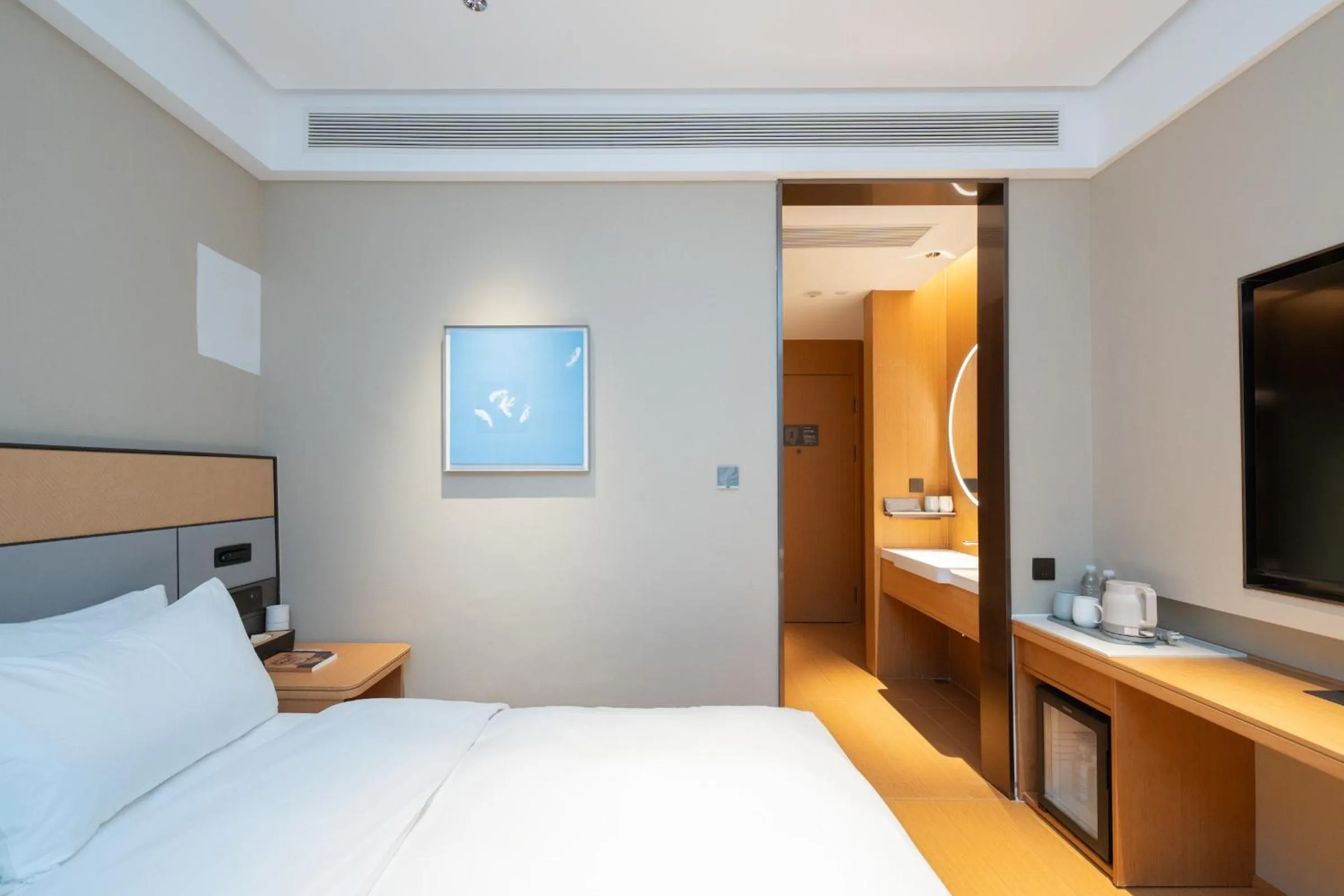 Bed in JI Hotel Guangzhou Panyu Chimelong Wanbo Center