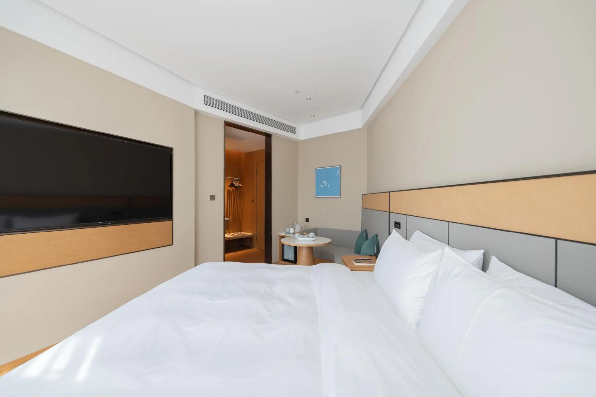 Bed in JI Hotel Guangzhou Panyu Chimelong Wanbo Center