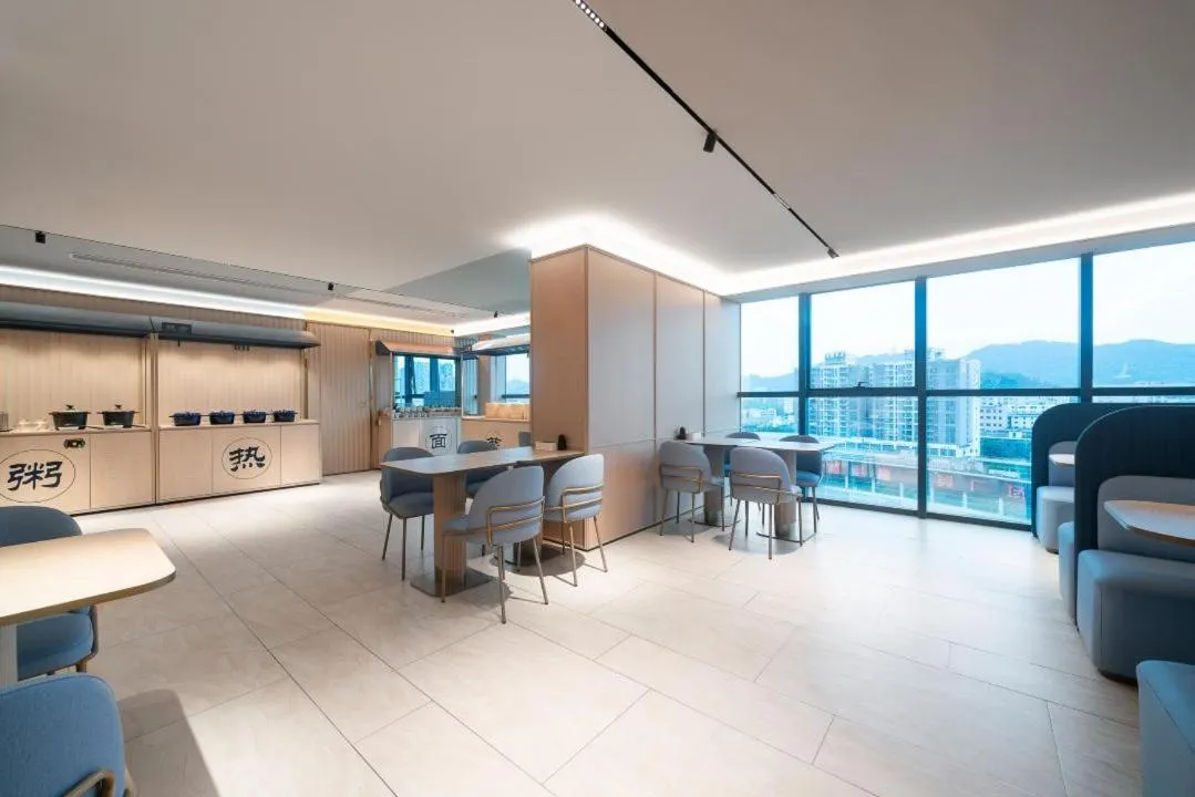 Restaurant/places to eat in Hanting Hotel Shenzhen Shiyan Bus Station