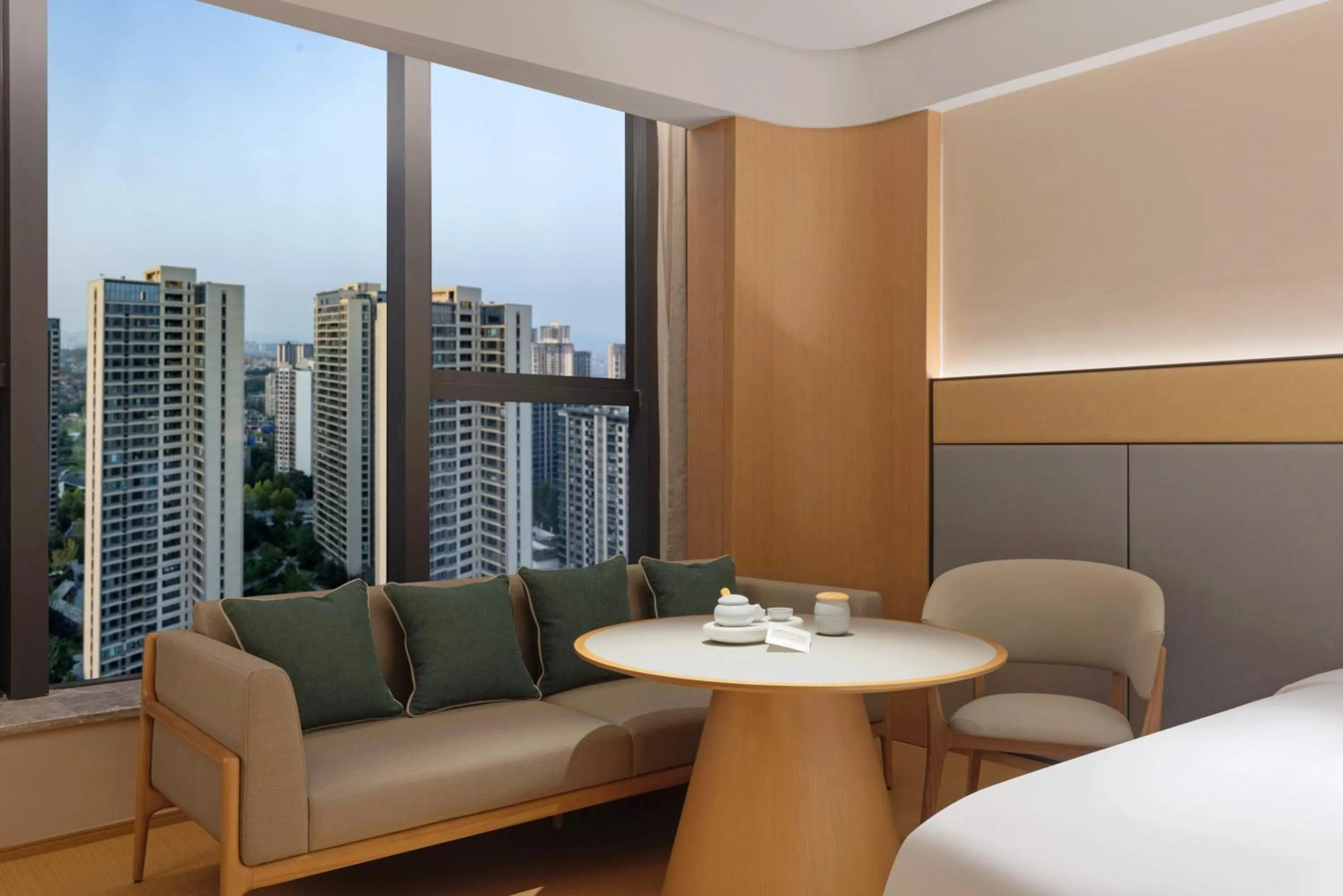 Photo of the whole room, Bed in JI Hotel Chongqing Yuanjiagang Subway Station