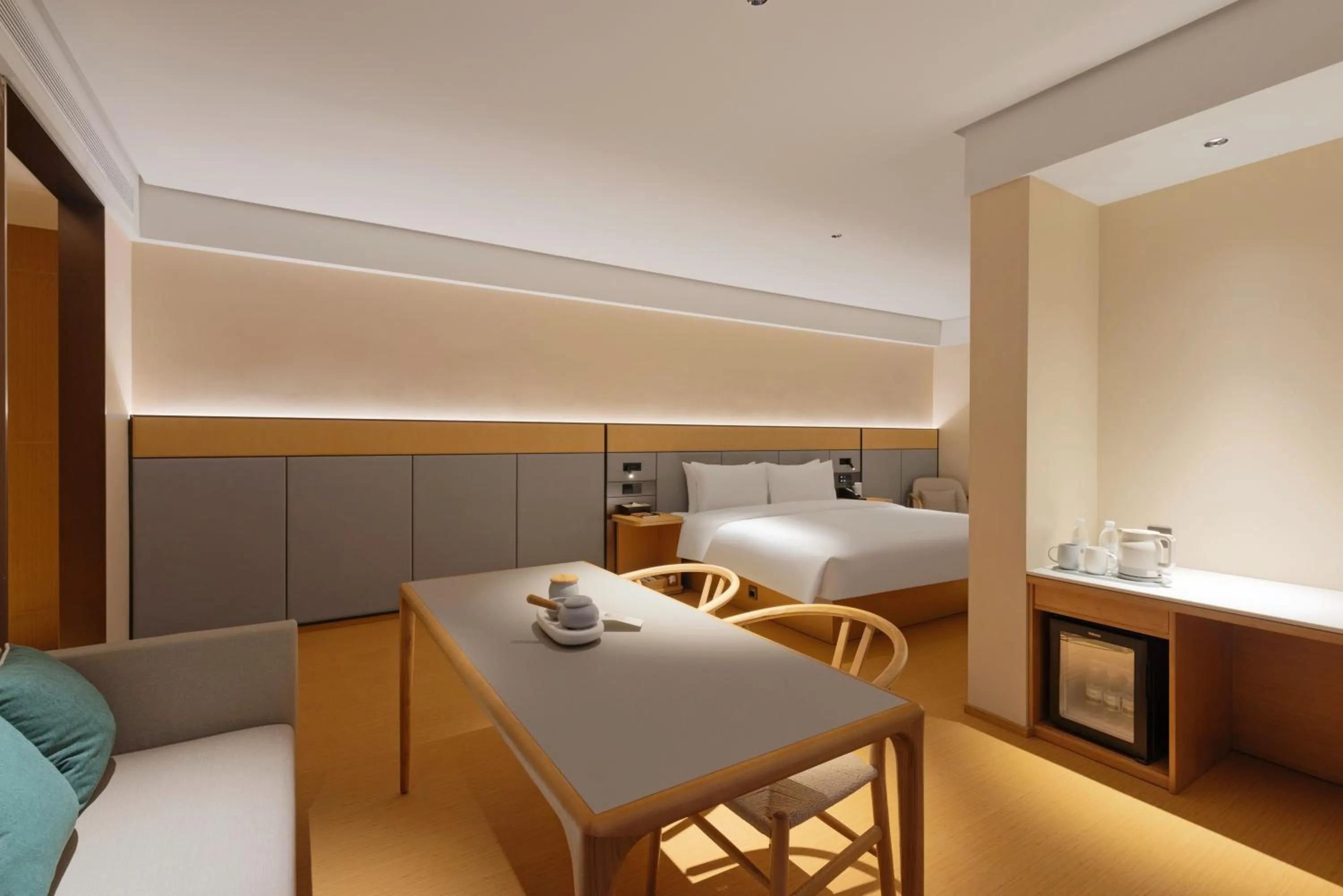 Bed in JI Hotel Chongqing Yuanjiagang Subway Station