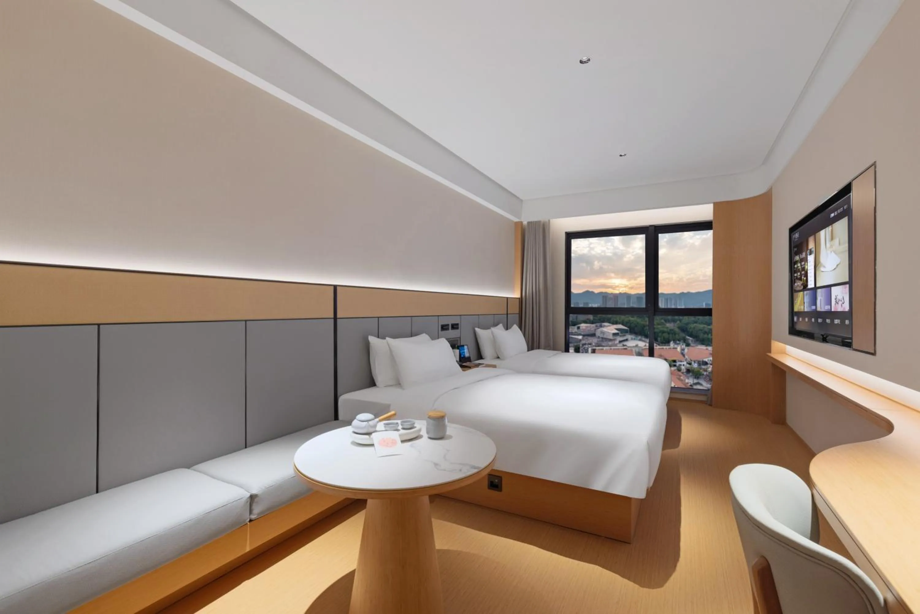 Bed in JI Hotel Chongqing Yuanjiagang Subway Station