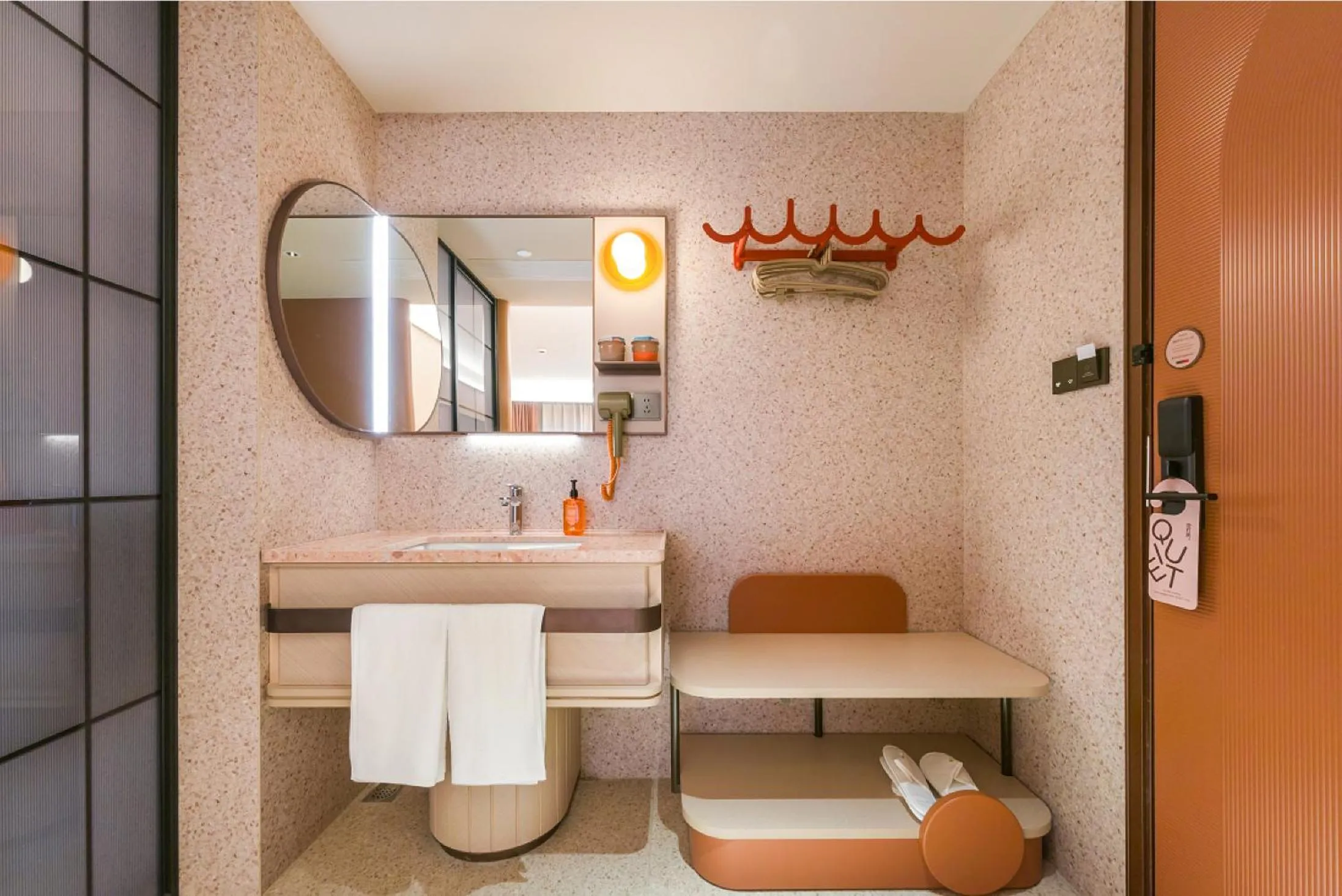 Property building in Orange Hotel Shanghai International Tourism Resort Chongxi Road