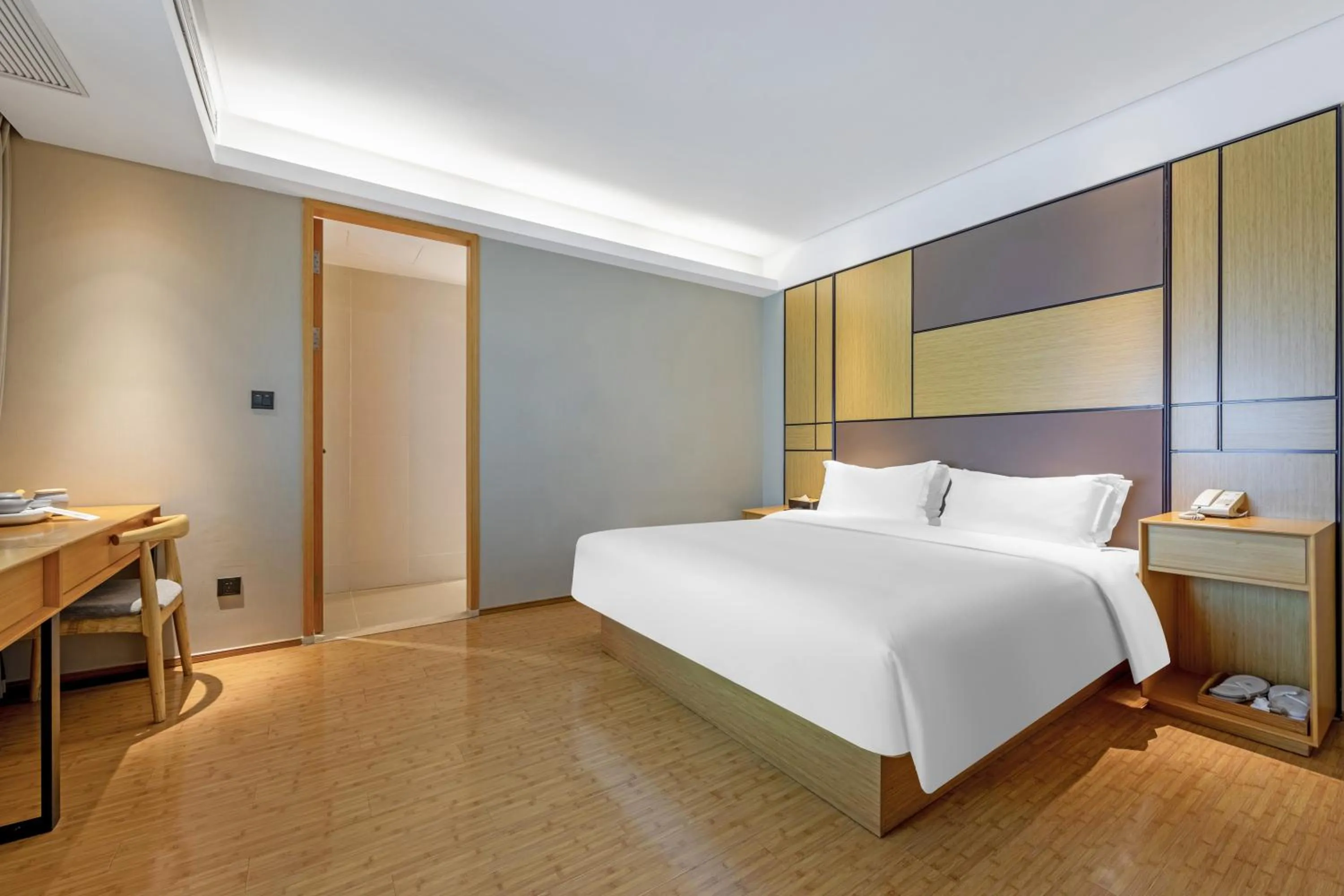 Photo of the whole room, Bed in JI Hotel Shanghai Changshou Road