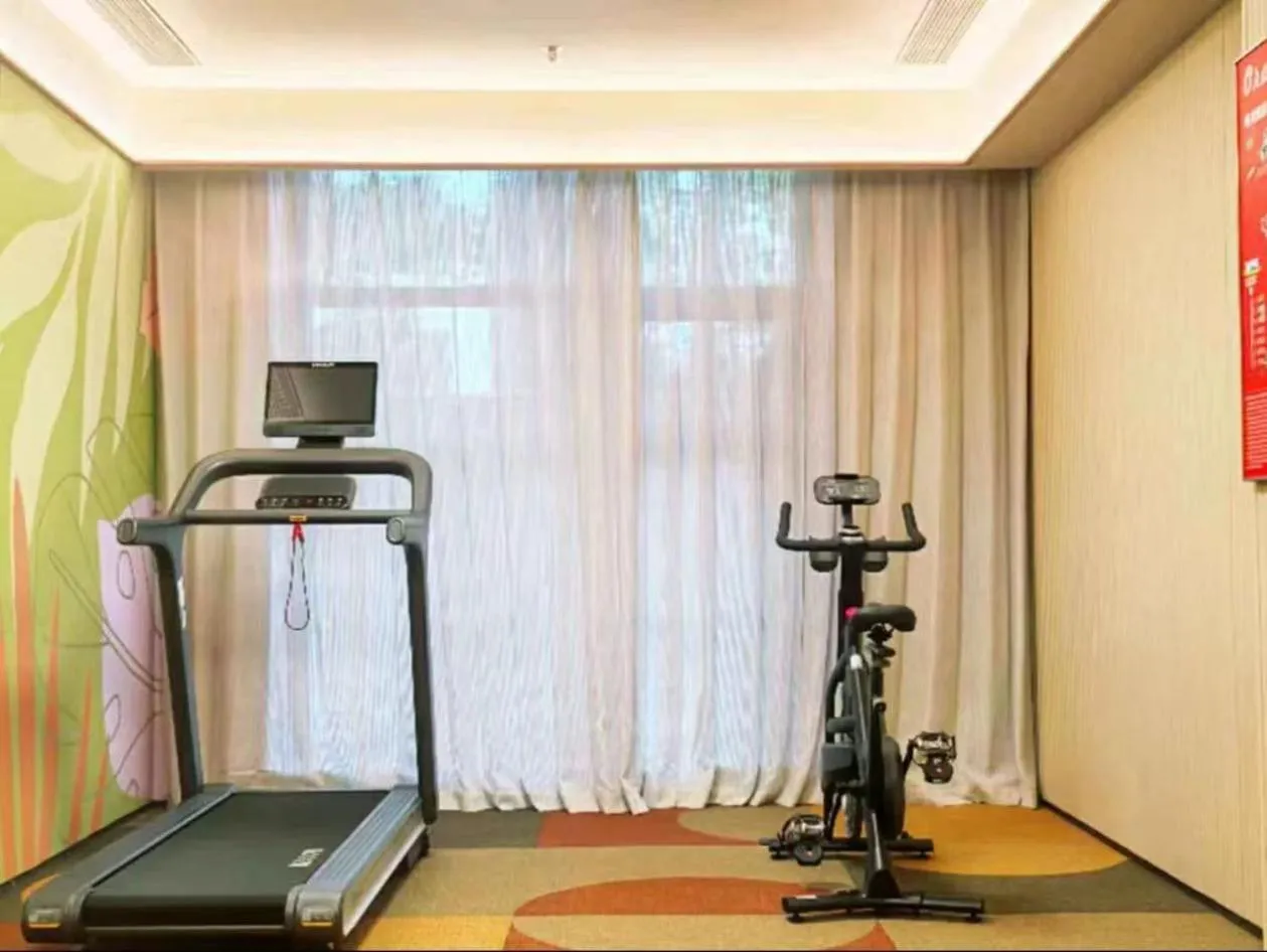 Fitness centre/facilities in Orange Hotel Shanghai Xujiahui Damuqiao Road