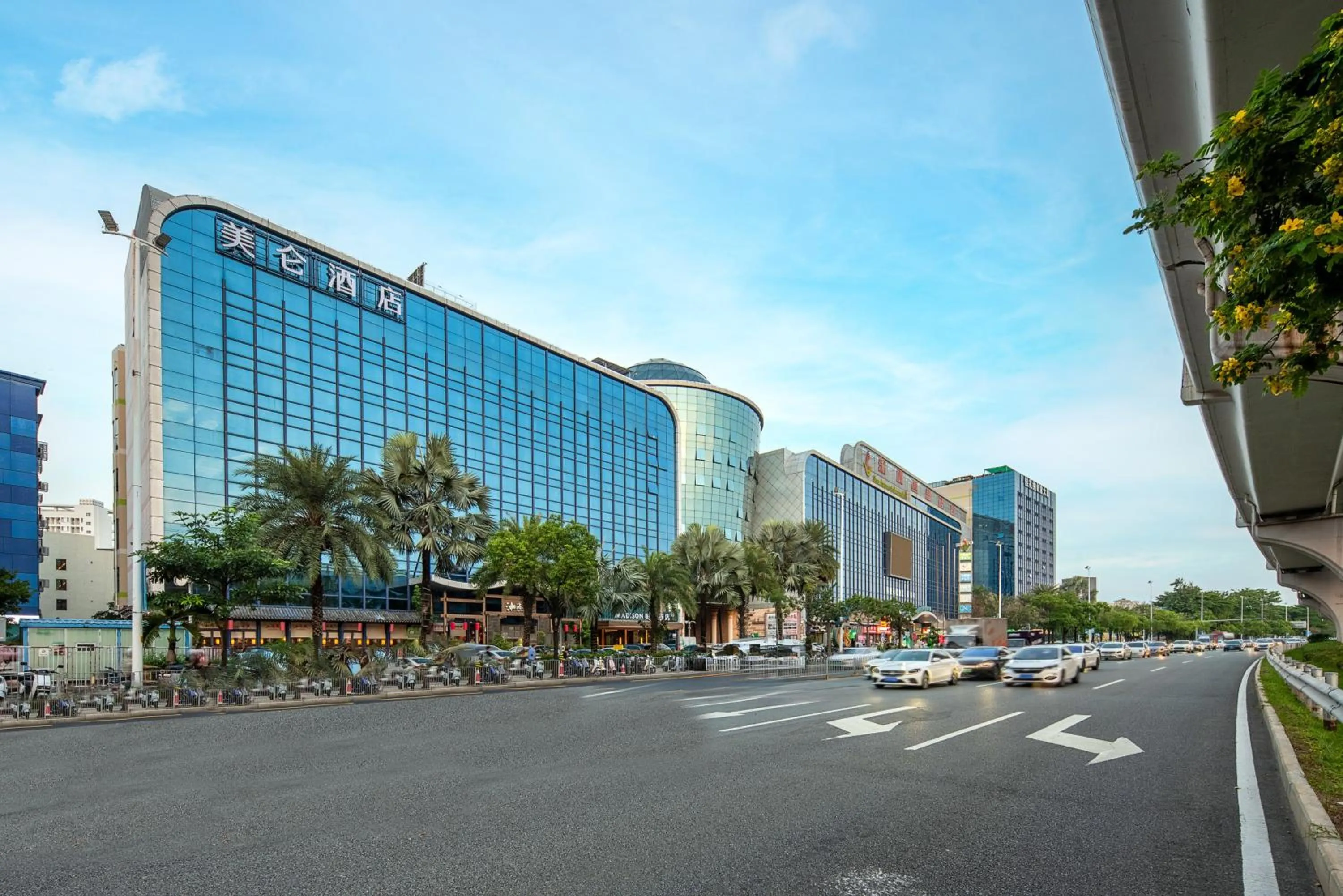 City view in Royalton Hotel Shenzhen Baoan Airport