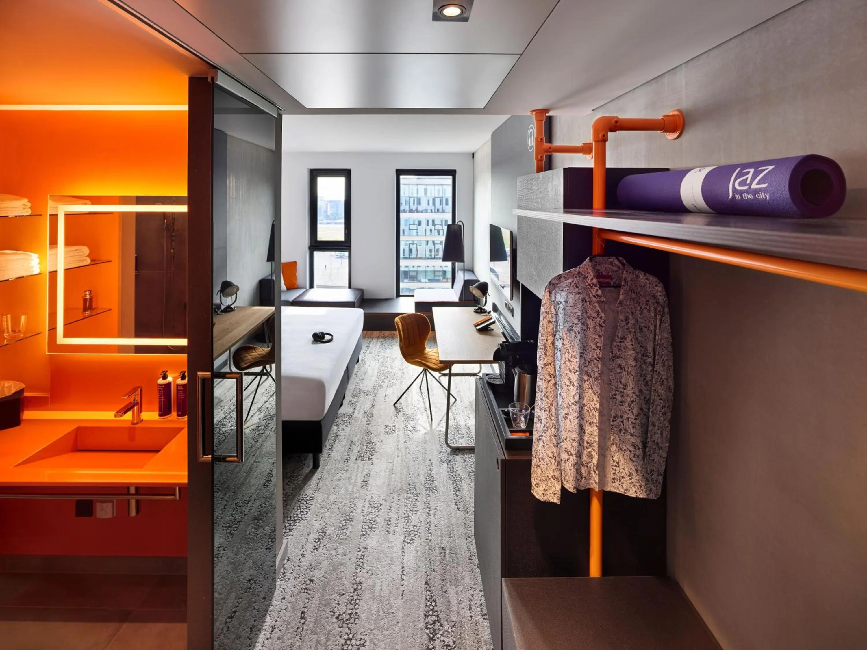 Photo of the whole room, Bed in Jaz in the City Amsterdam