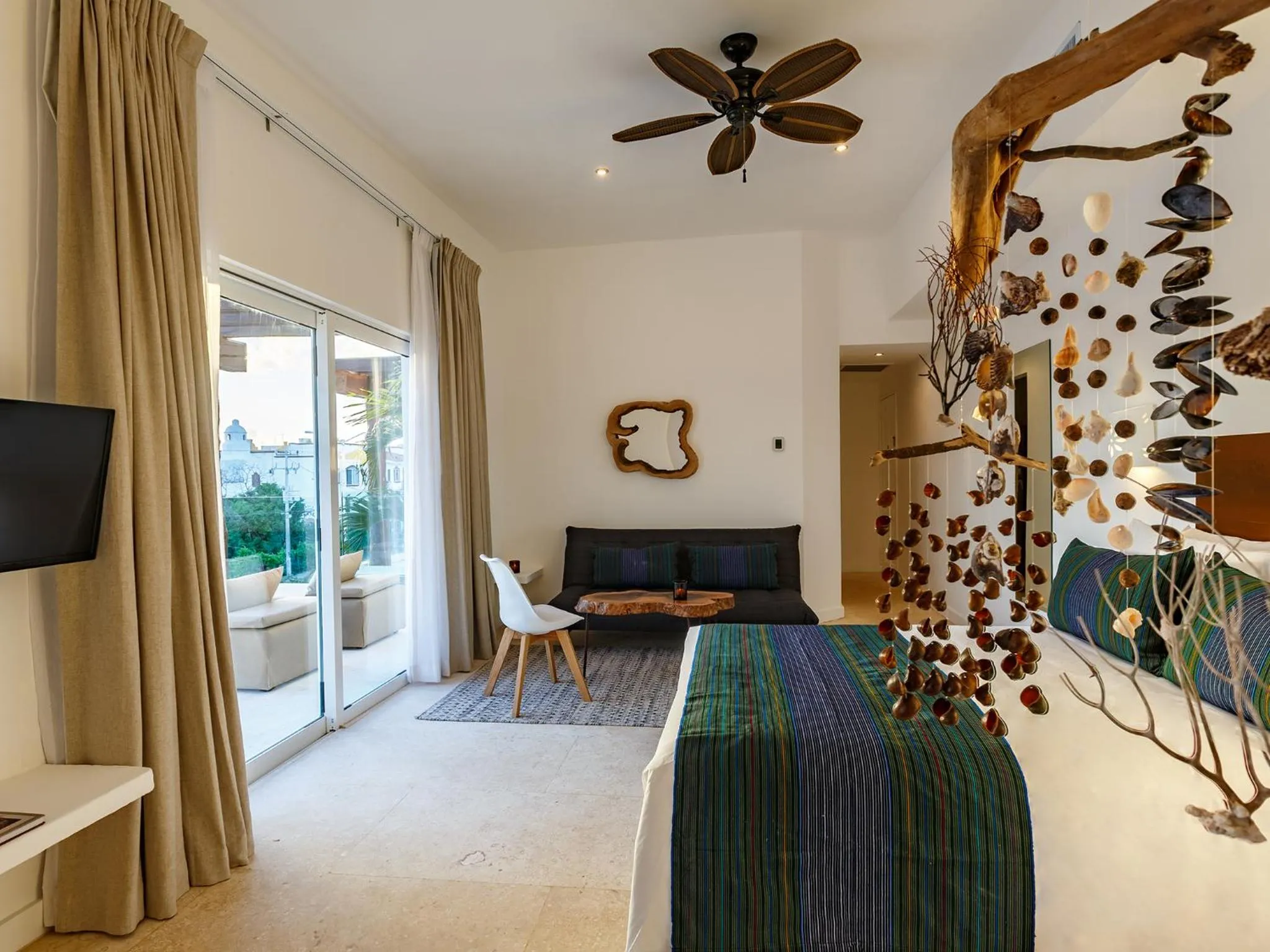 Photo of the whole room, Bed in HM Playa del Carmen