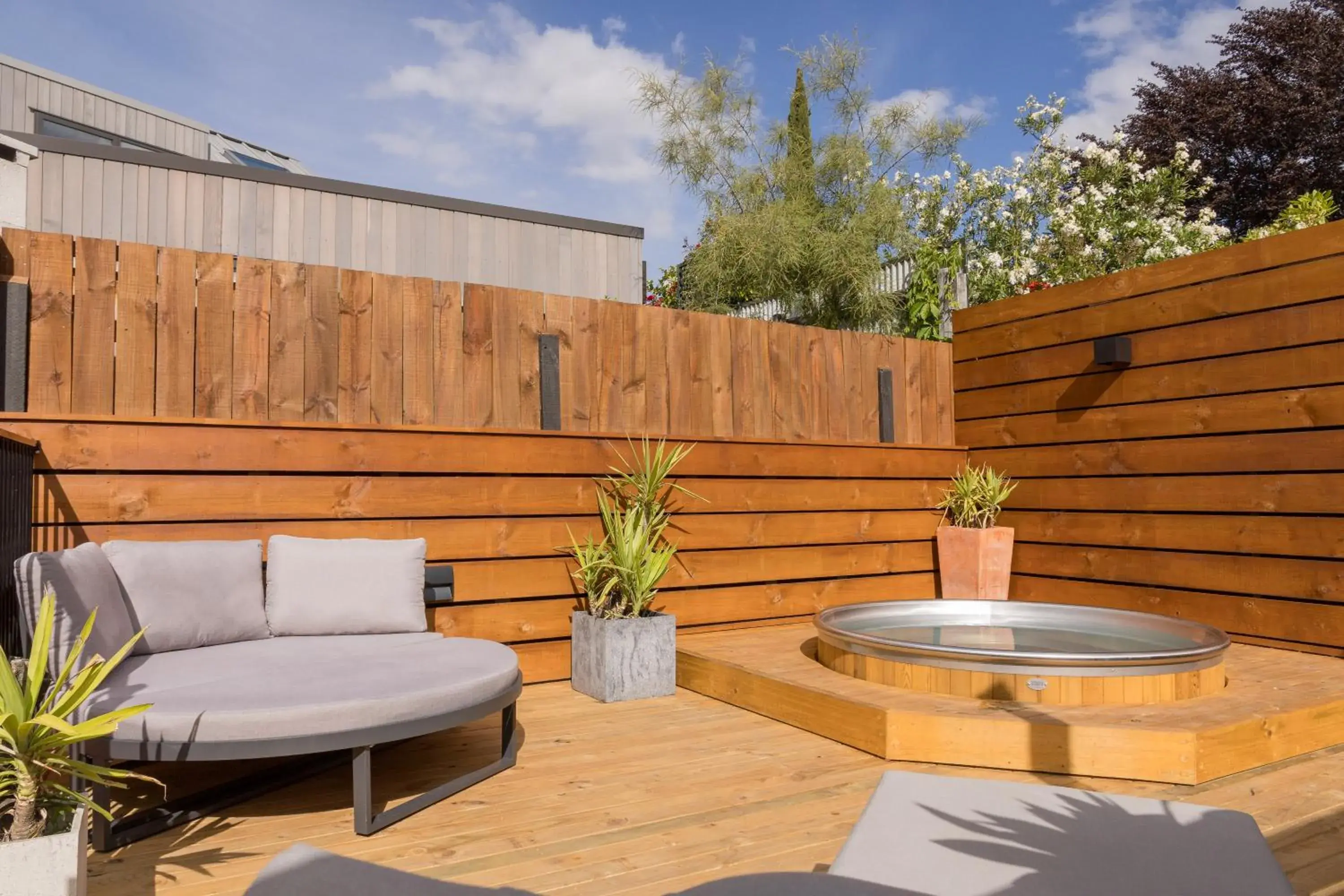 The Black Sheep Backpackers The Black Sheep Backpackers