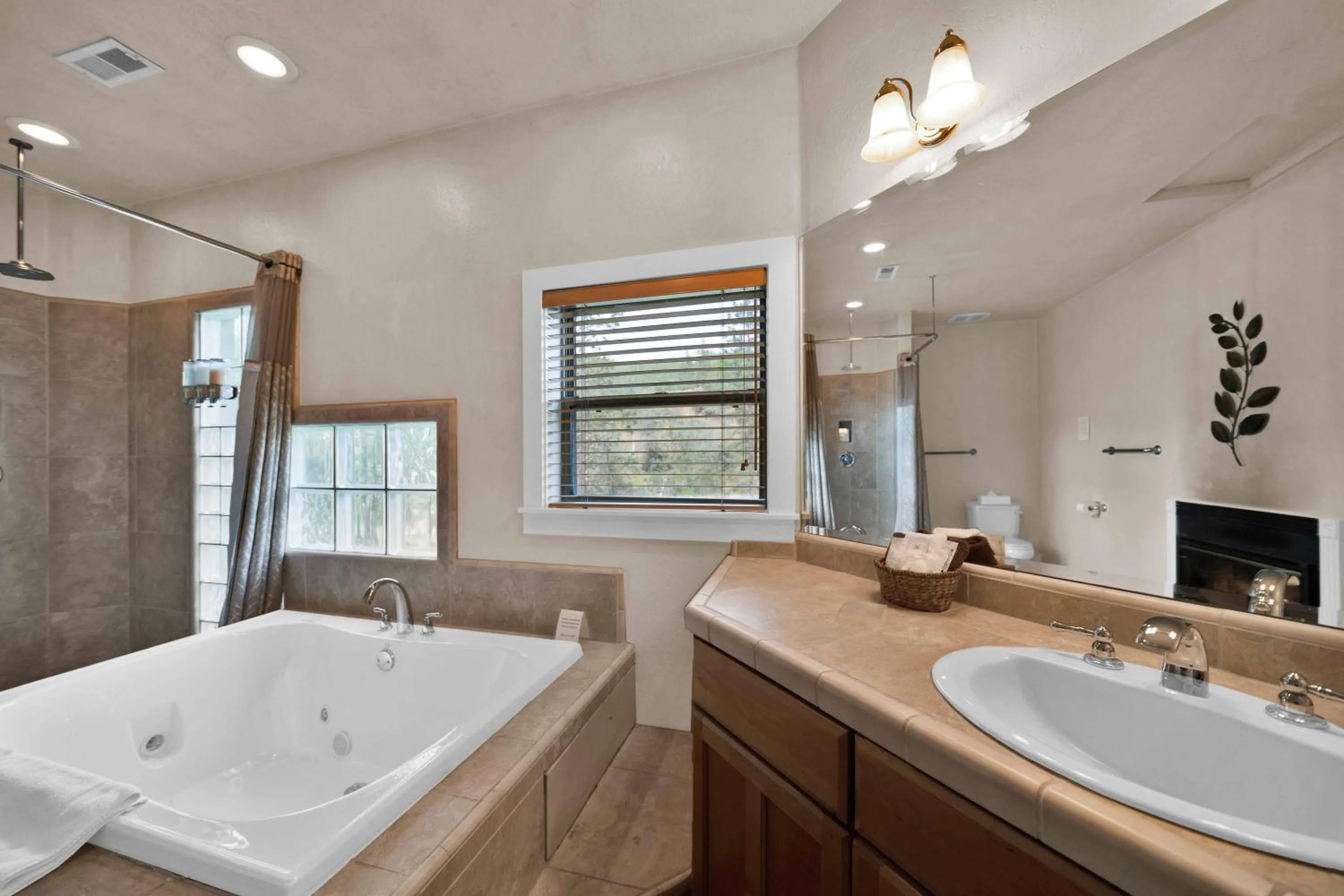 The Inn at Shasta Lake