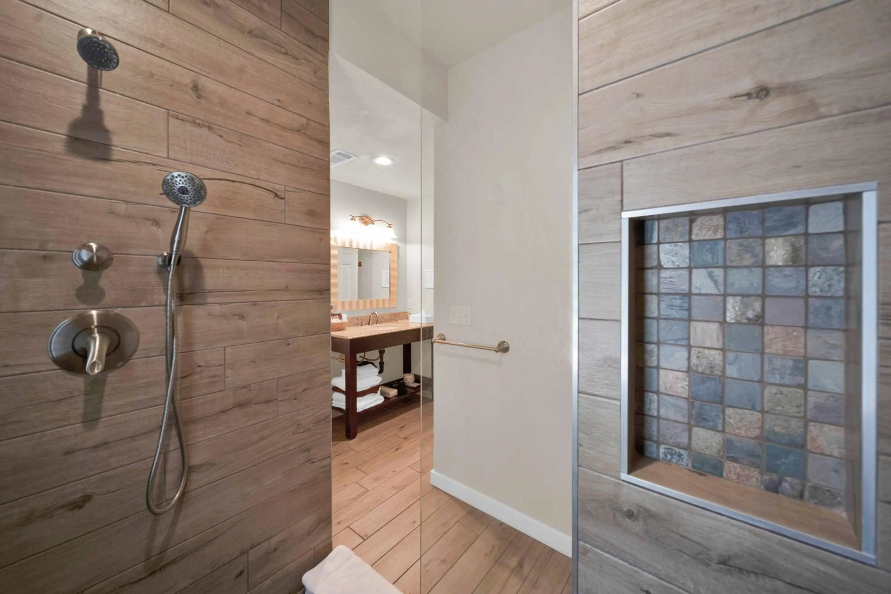 The Inn at Shasta Lake