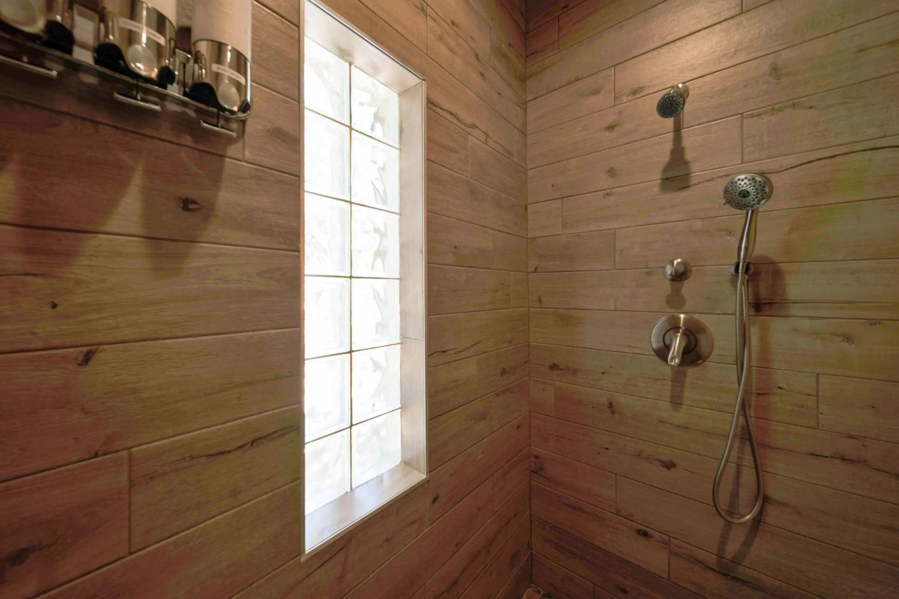 The Inn at Shasta Lake