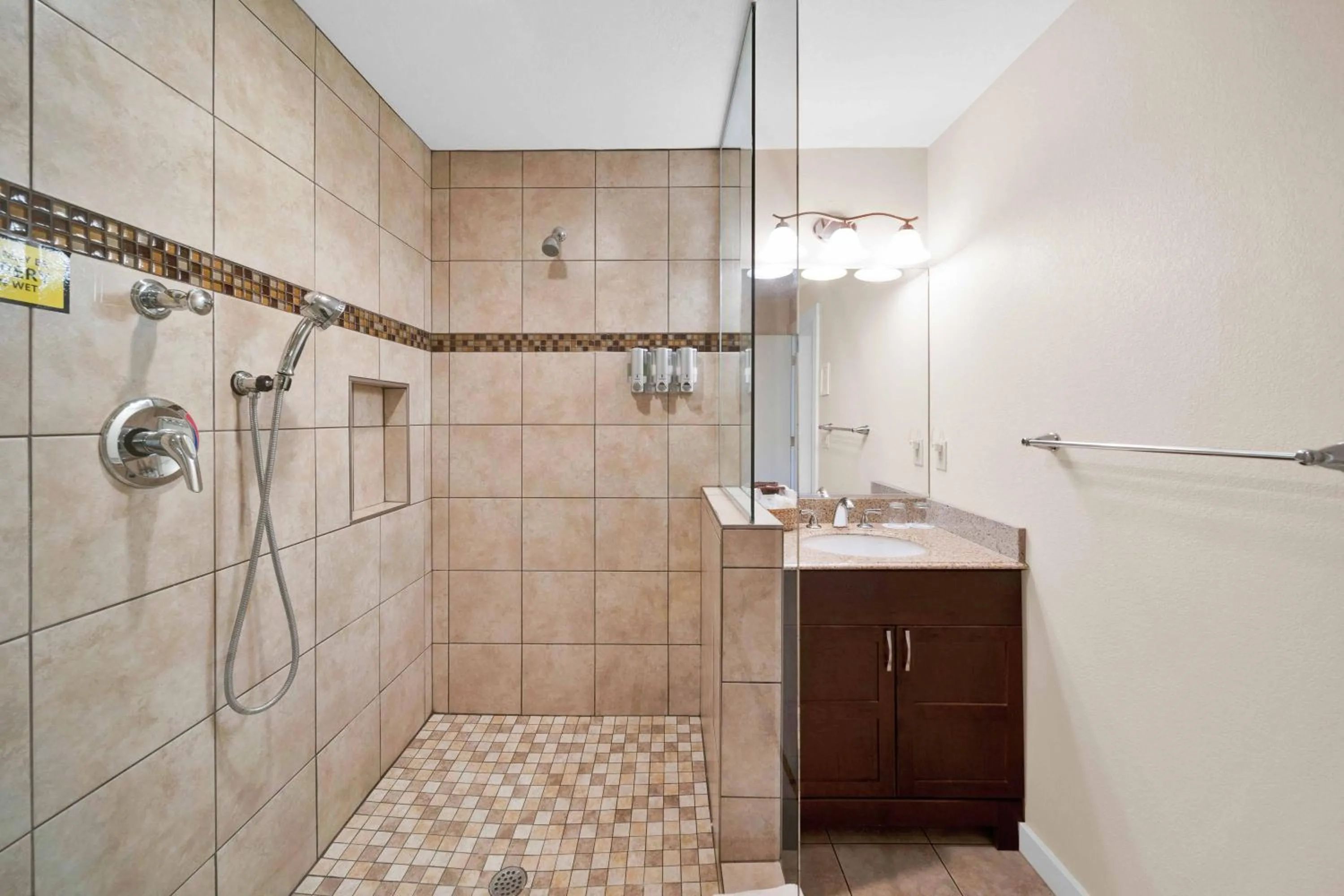 The Inn at Shasta Lake