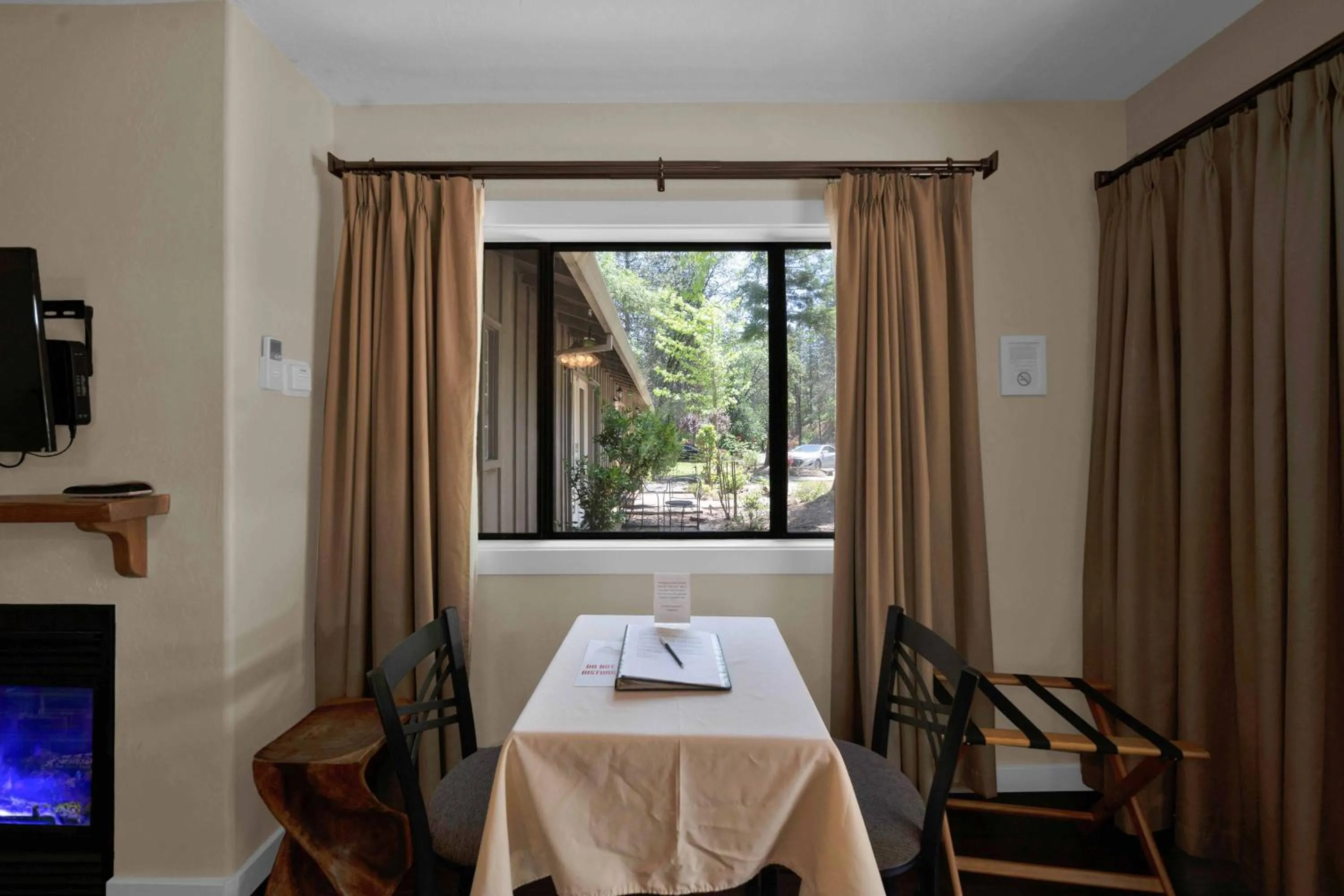 The Inn at Shasta Lake