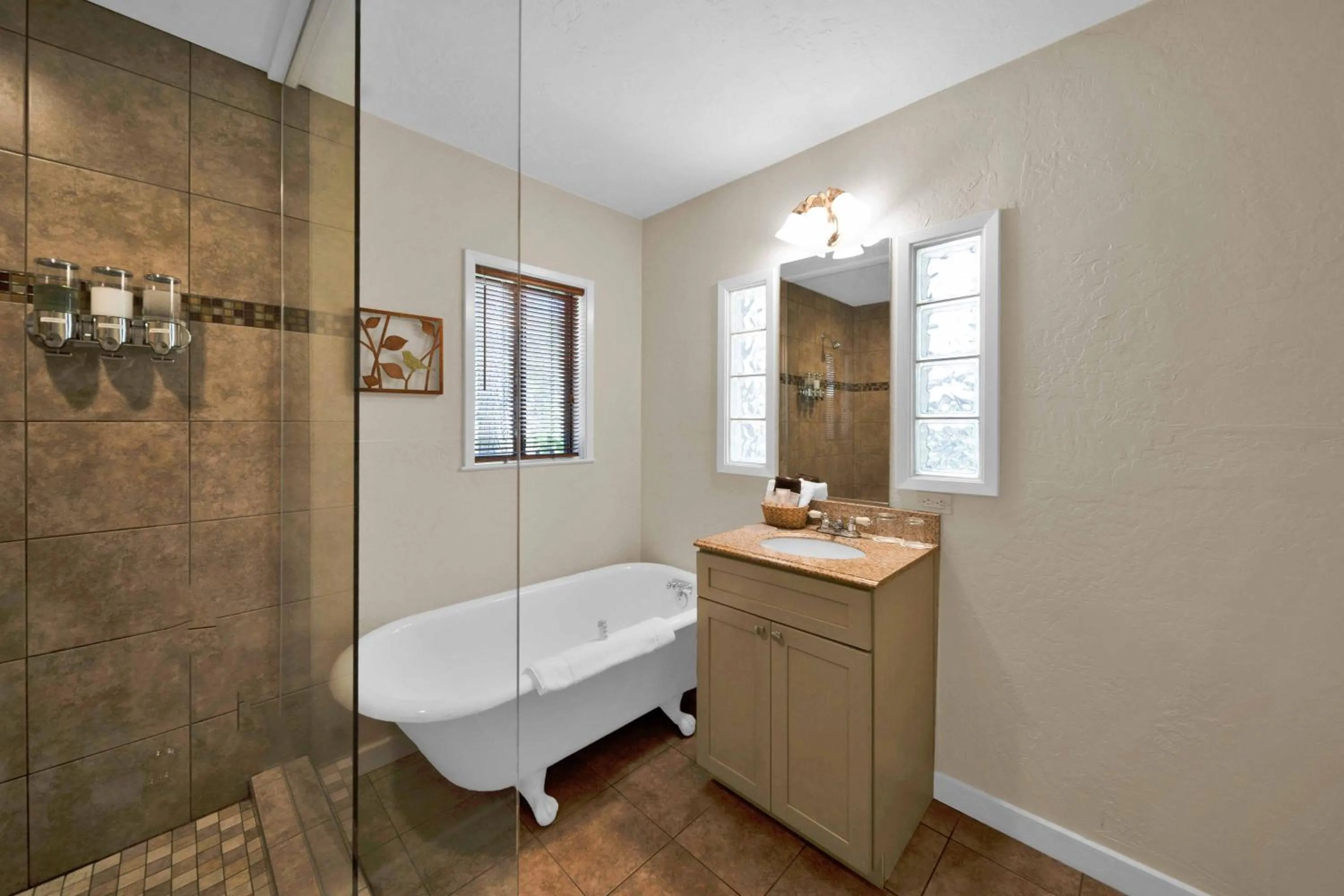 The Inn at Shasta Lake